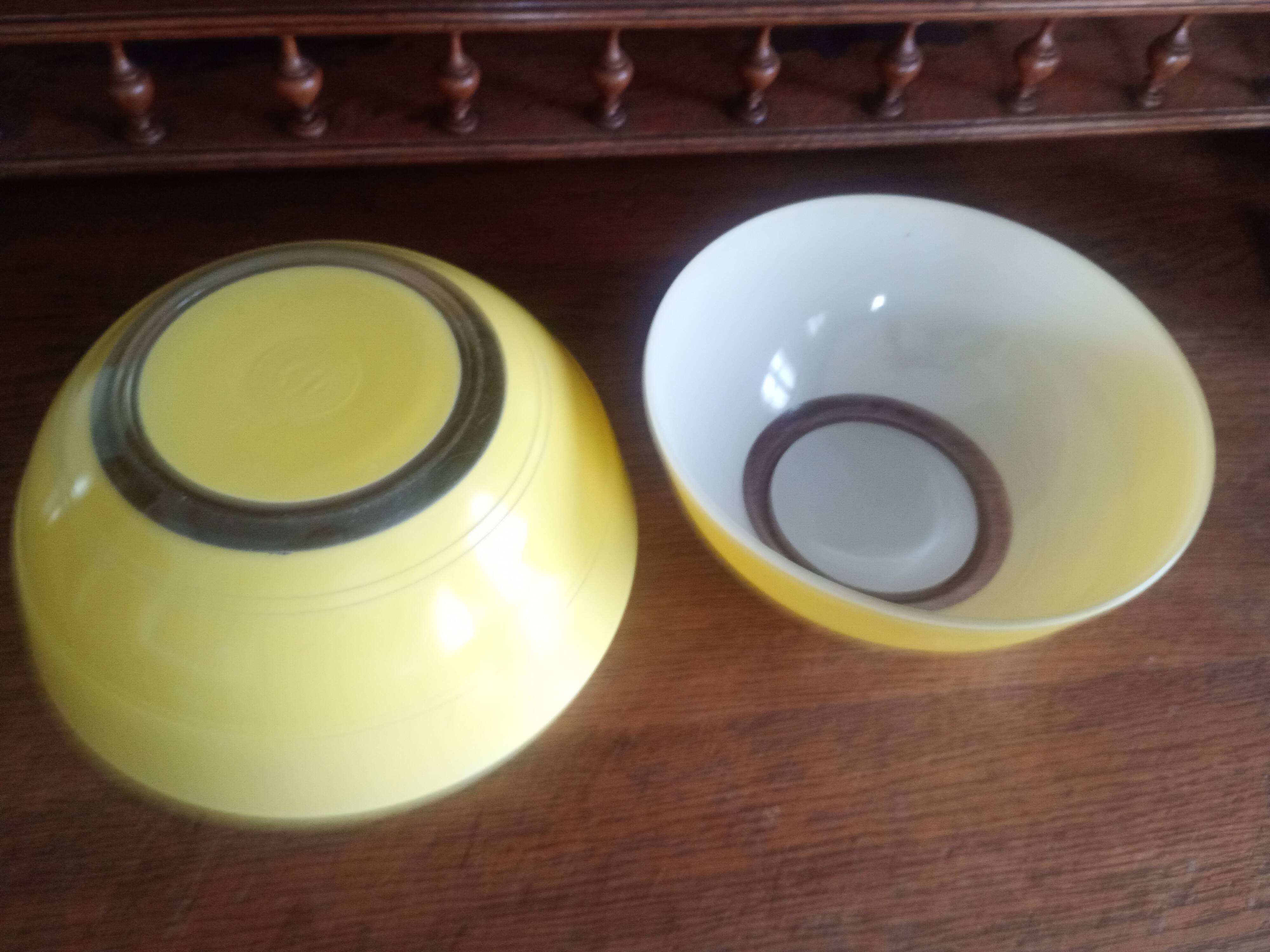 Duralex vintage lemon yellow - 2x glass salad bowls - 23cm & 27cm - france