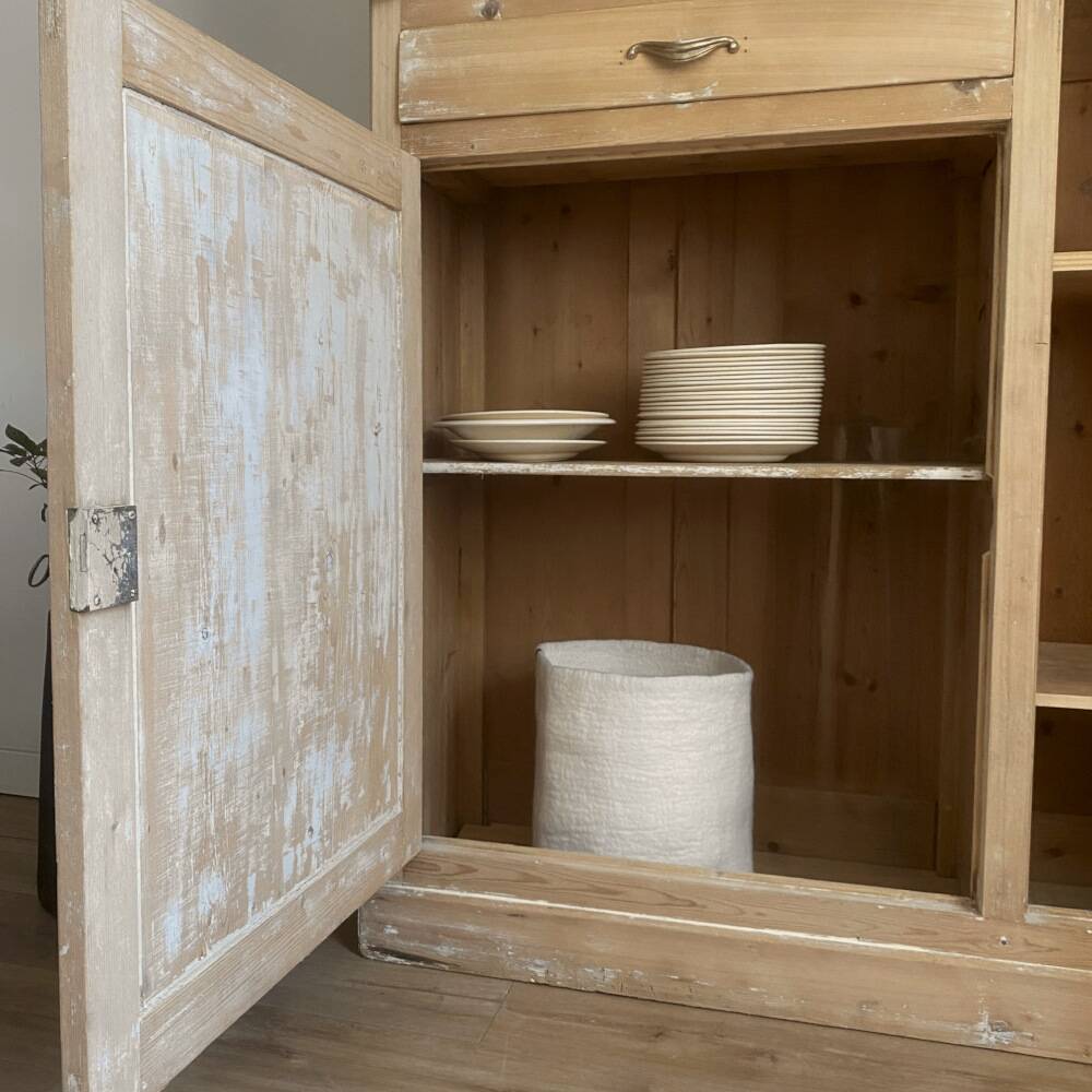 Display cabinet