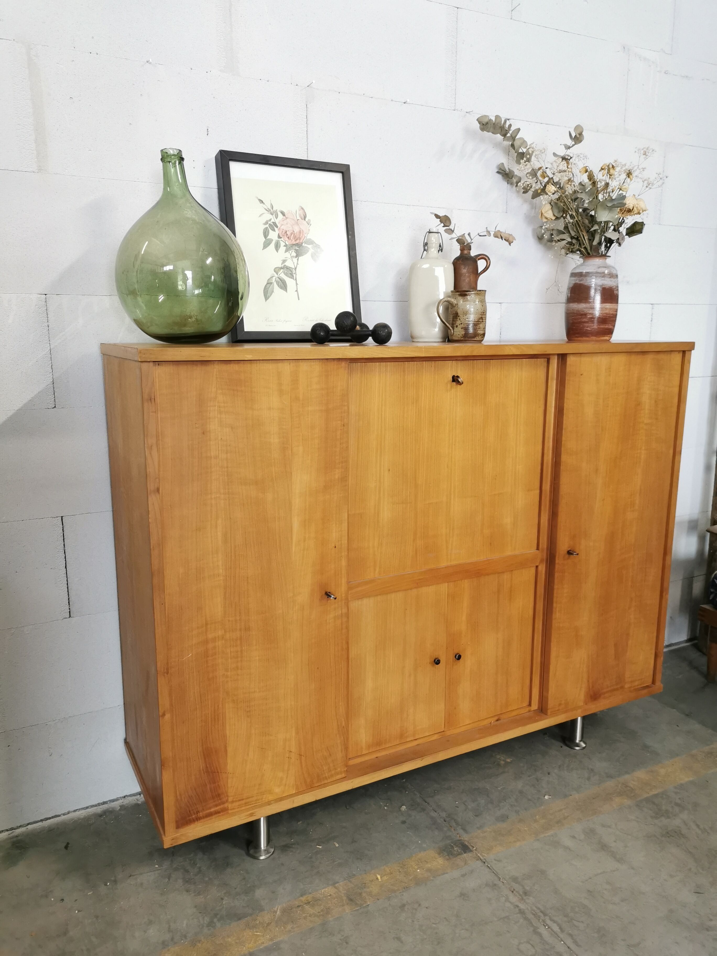 Vintage bahut buffet