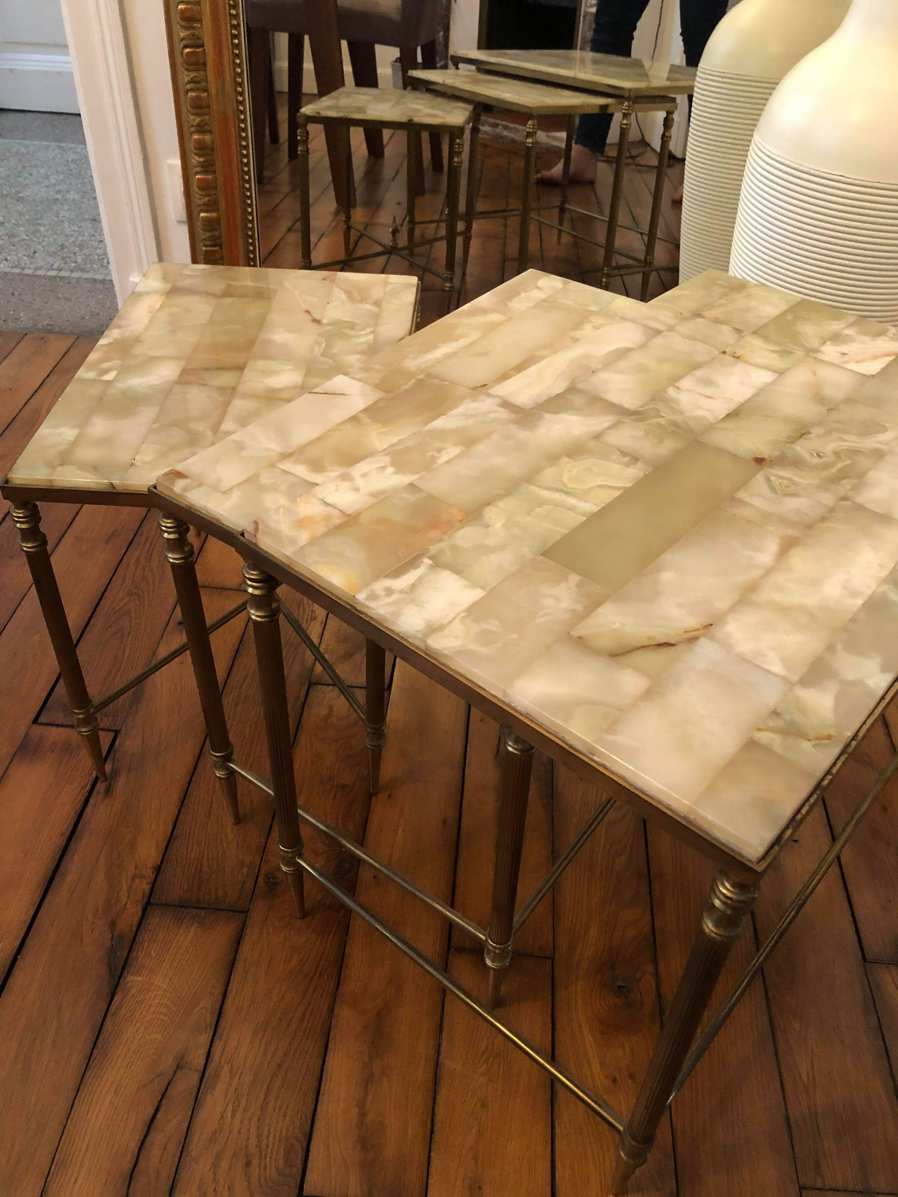 Coffee table trundles