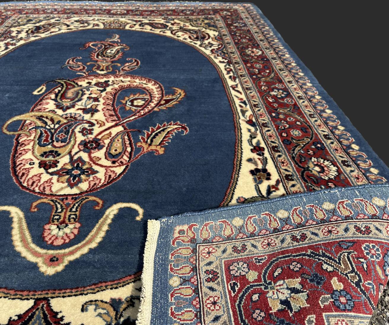 Persian carpet Ghoum drawing Boteh