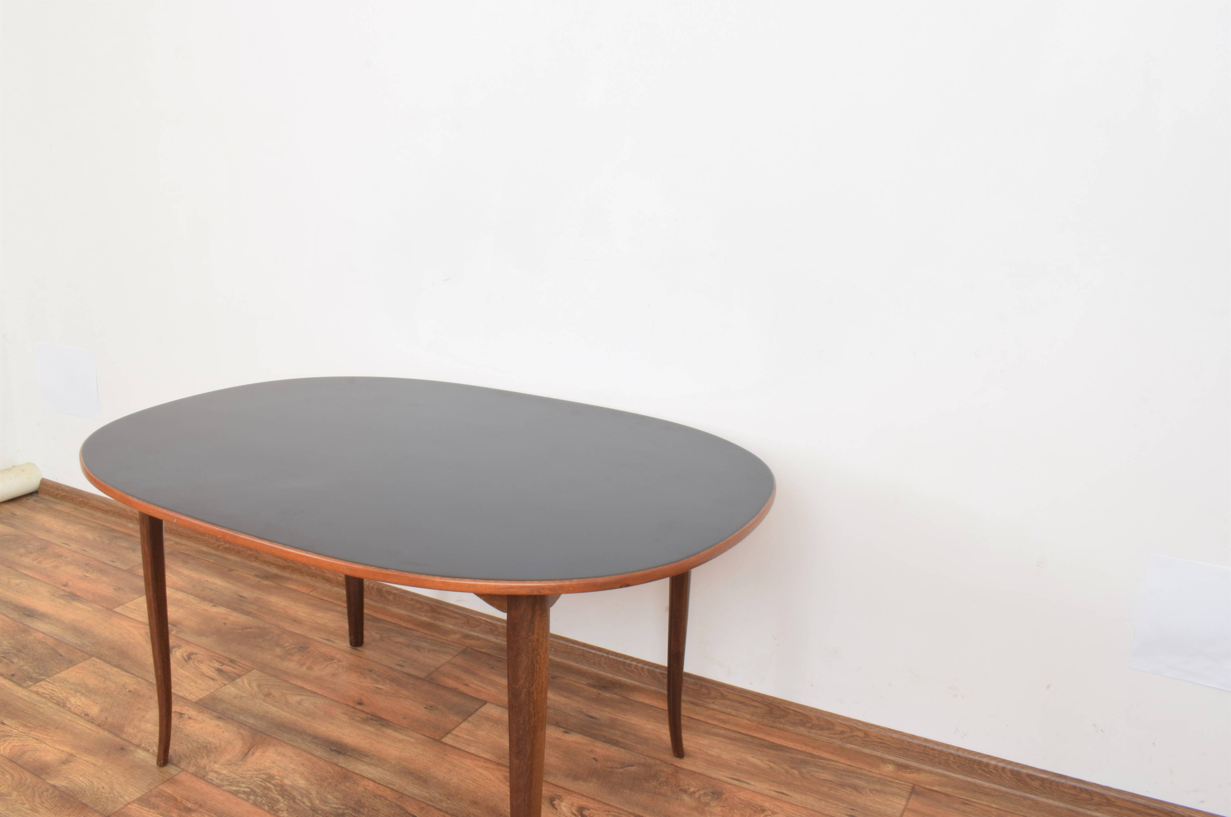 Mid-Century Swedish Teak Table Model „Ovalen” by Carlm Malmsten for Mobel Komponerad AV, 1950s.