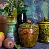 Sugar bowl in barbotine with oak branches