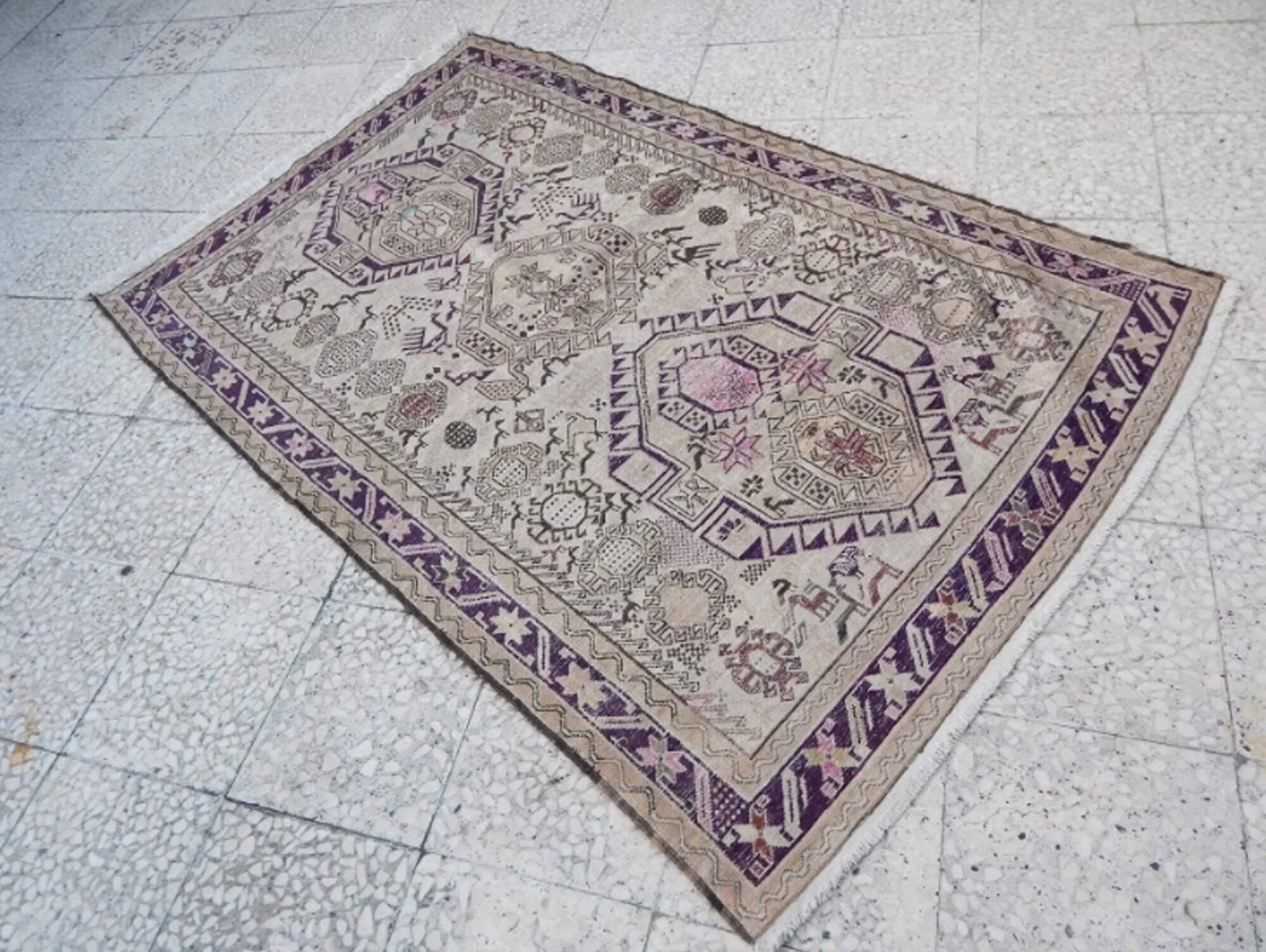 Vintage handmade Turkish rug 119x189 cm