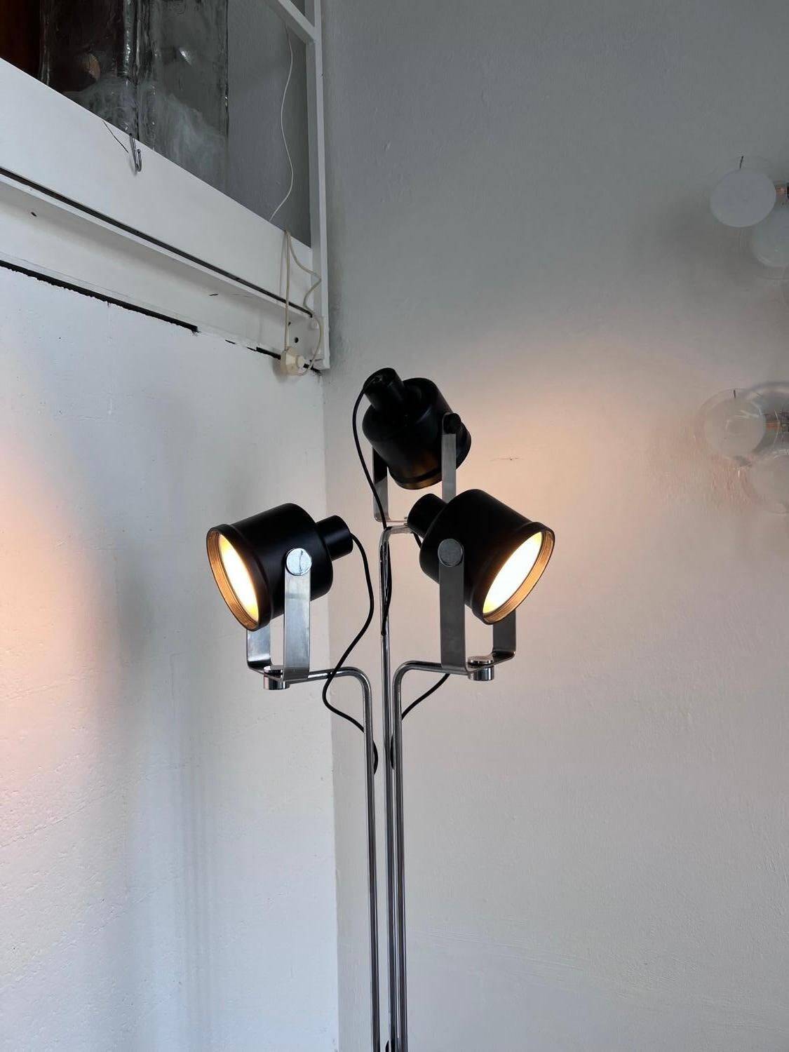 Lampadaire par Brusasco et Torletta mod P433 pour Luci Milano, modernisme italien.