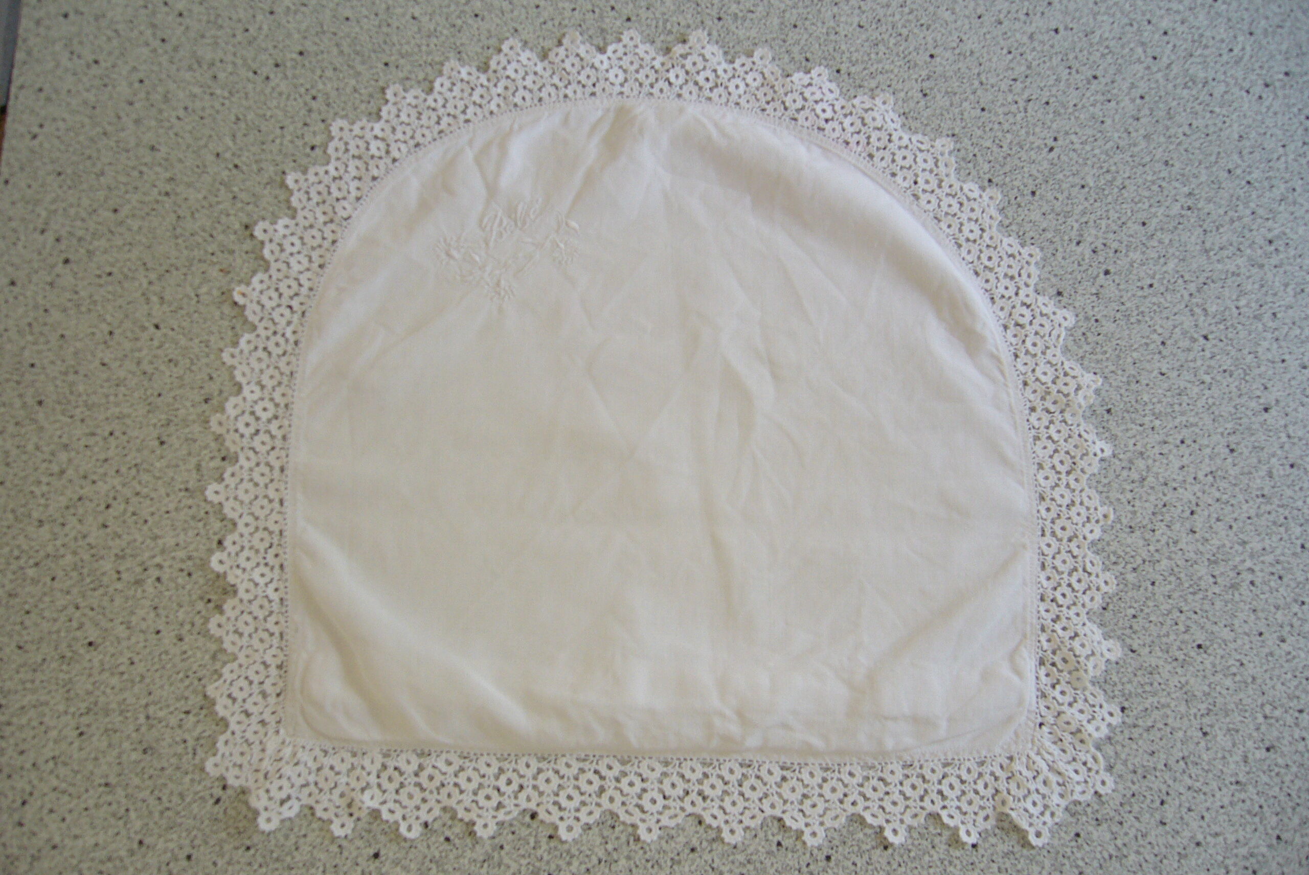 1900 lace children's pillowcase