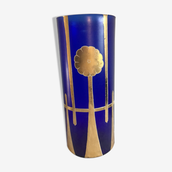 Art deco glass vase