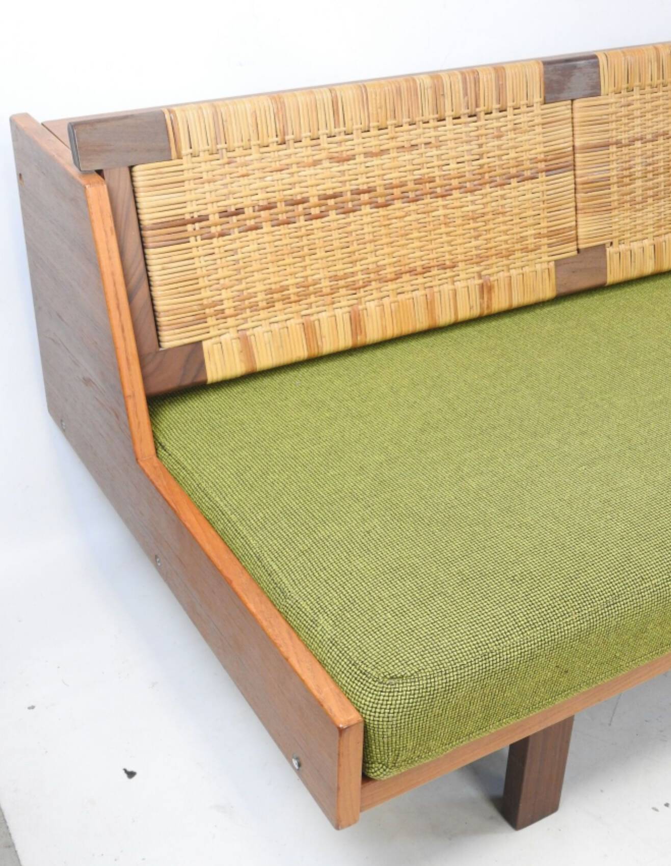 Hans Wegner GE 259 convertible bench seat circa 1960