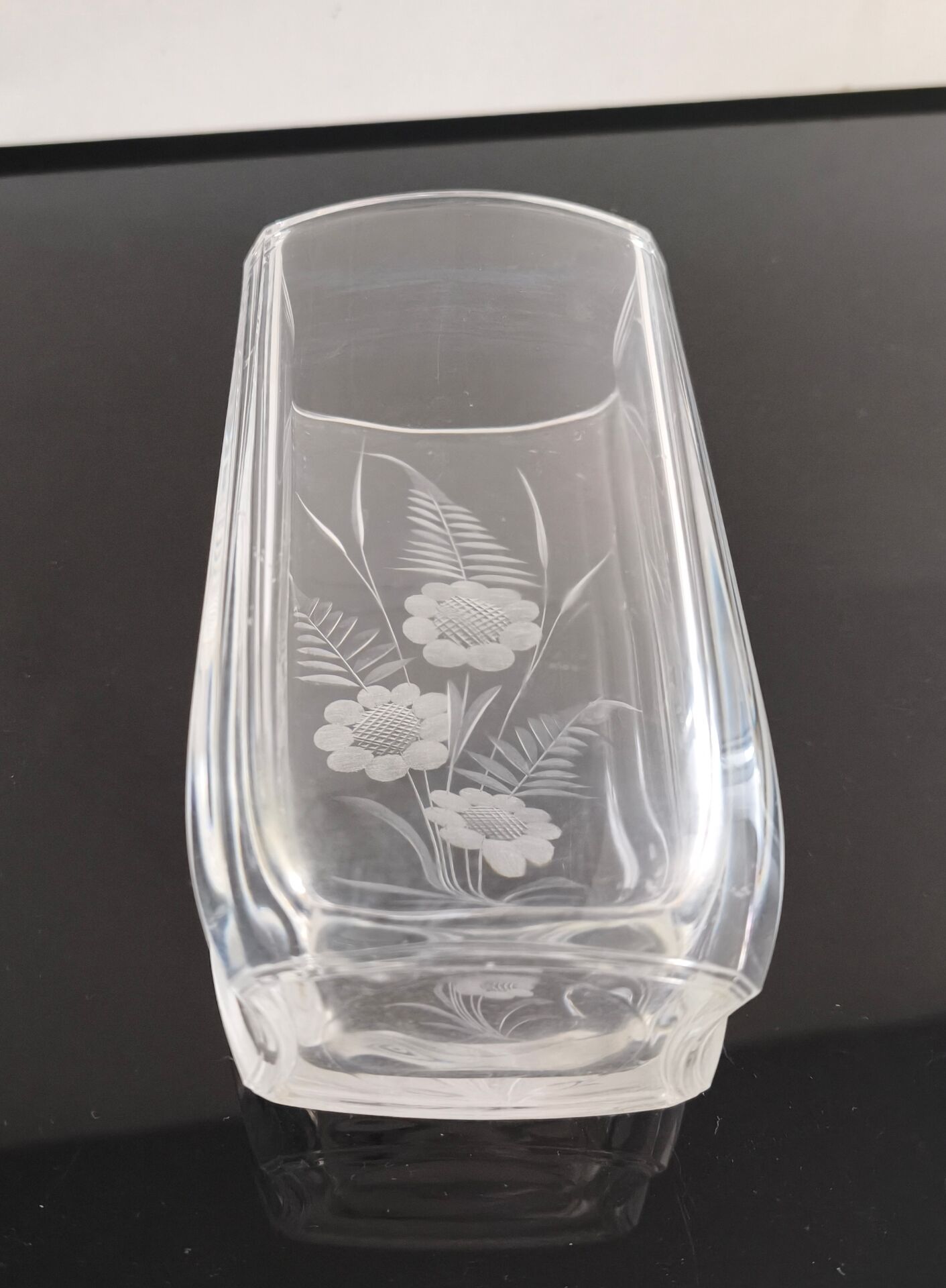 Vase ciselé vintage