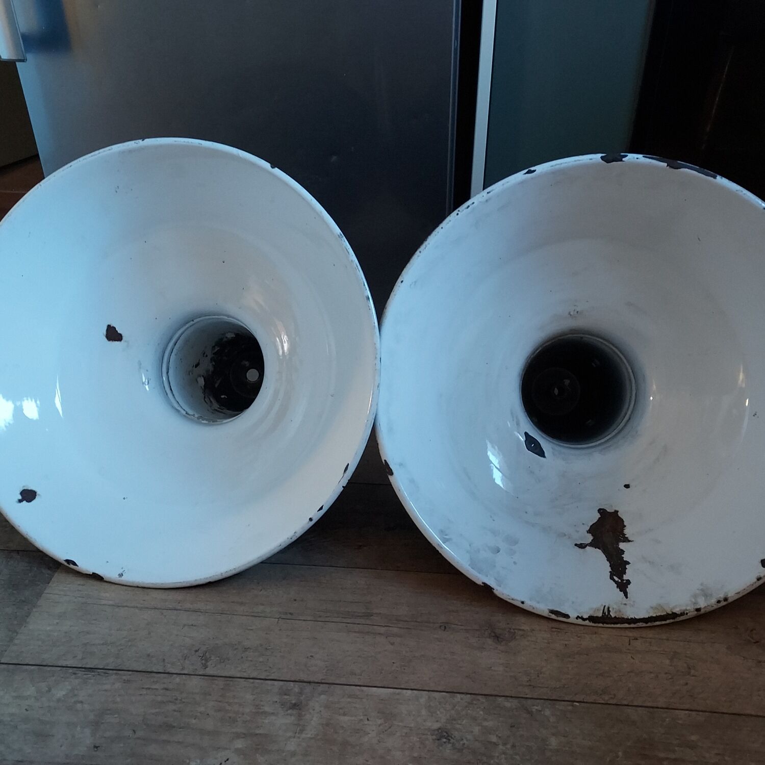 2 industrial suspensions