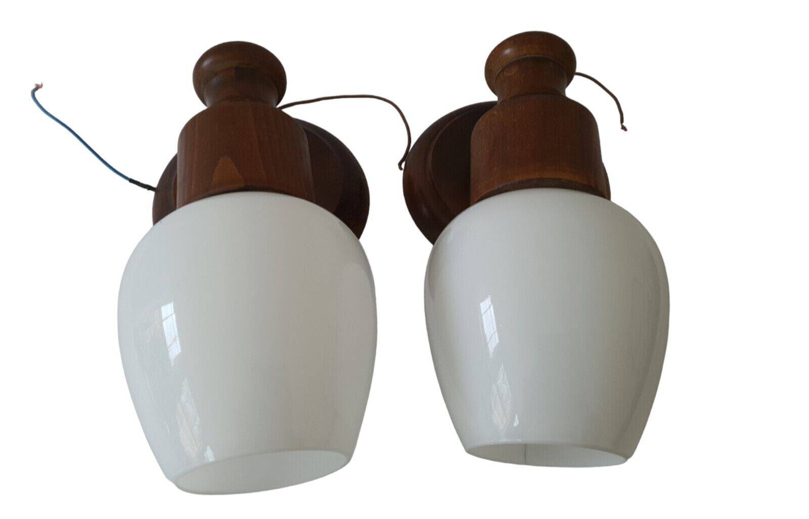 Ensemble d'applique murale support bois et globe opaline blanche vintage