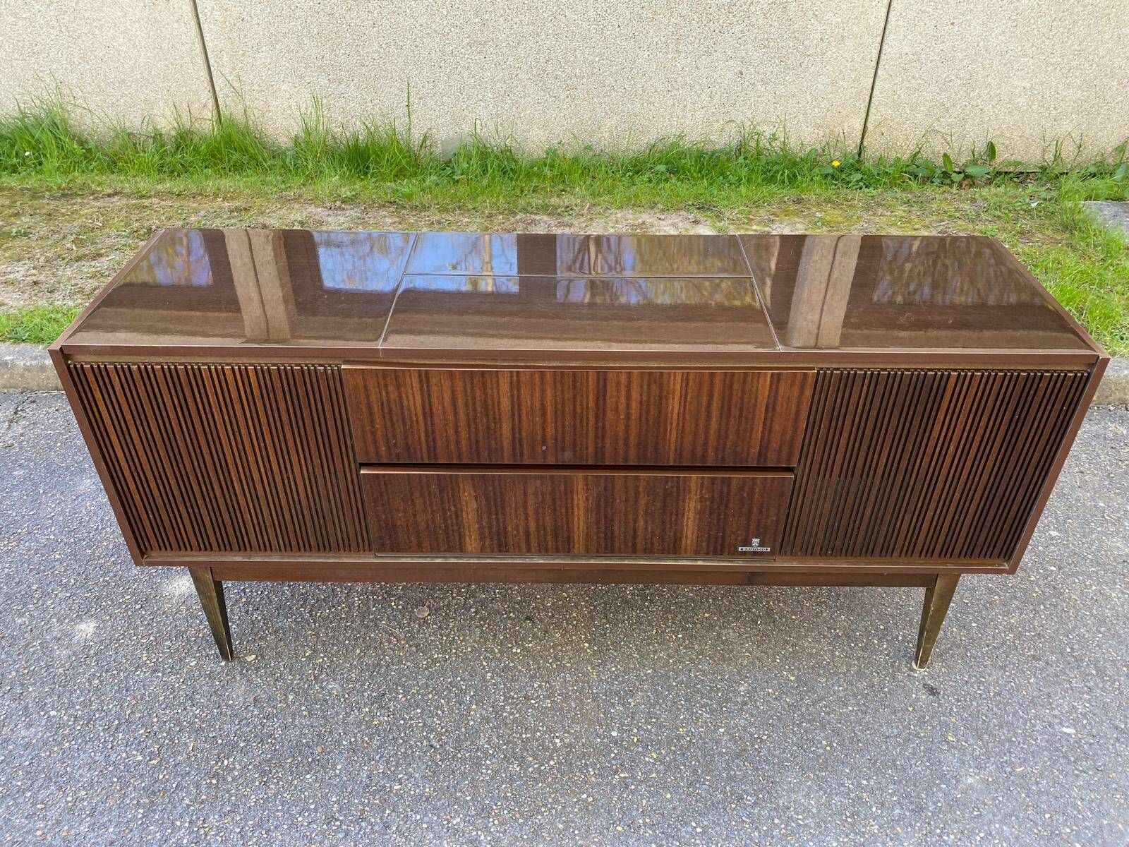 Grundig Scandinavian Hifi sideboard in wood and lacquered rosewood