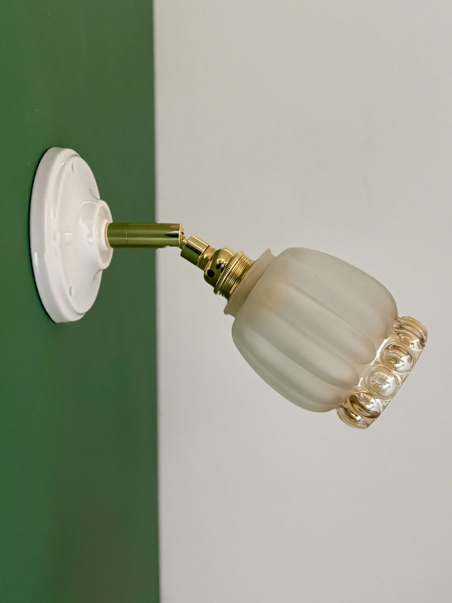 Applique tulipe vintage en verre dépoli et ambré