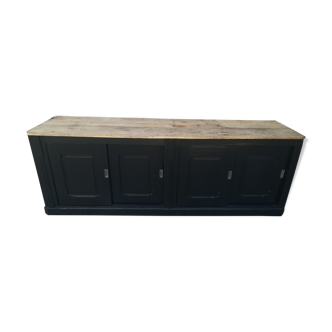 Counter 4 sliding doors