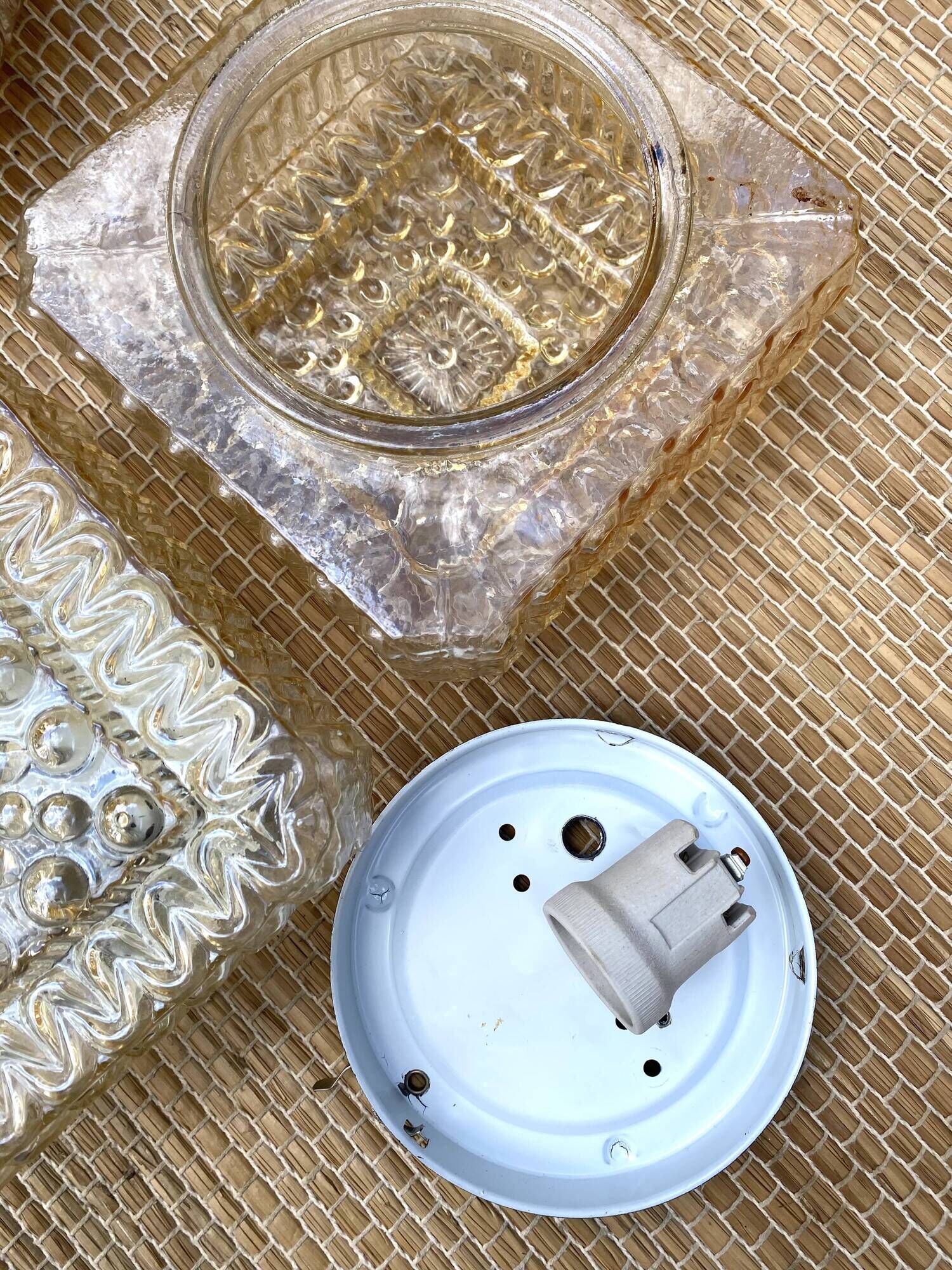 2 square ceiling lights in amber glass, 70s-80s
