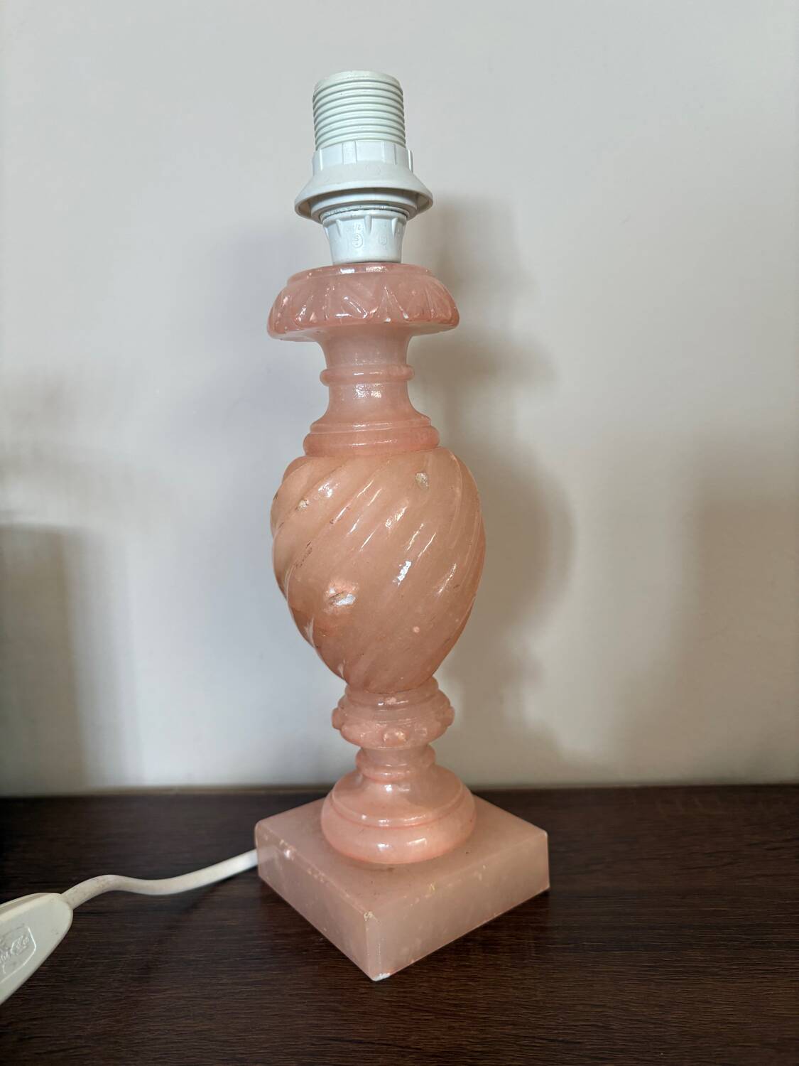 Pied de lampe en albâtre véritable