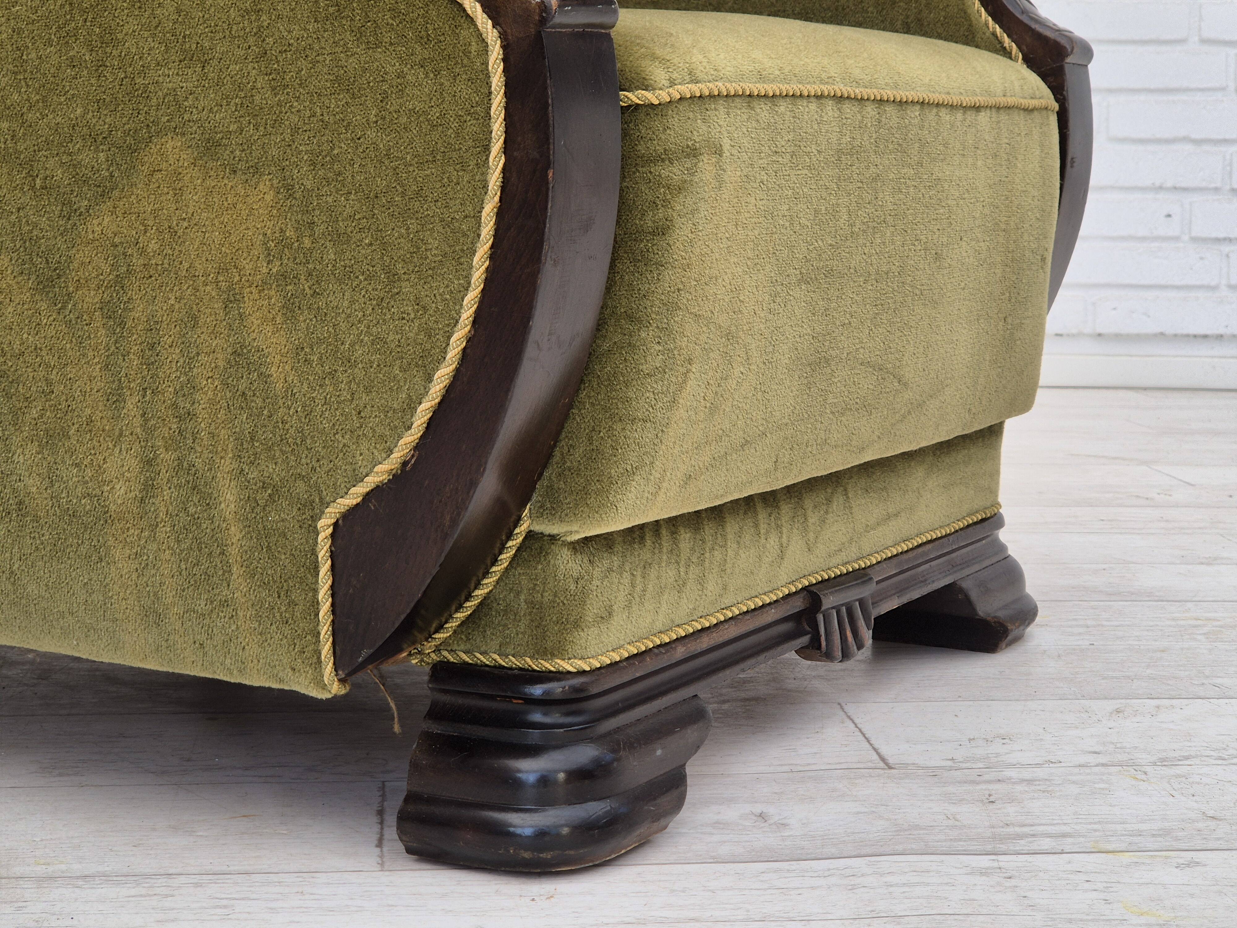 Fauteuil danois en tissu vert et chêne, 1960