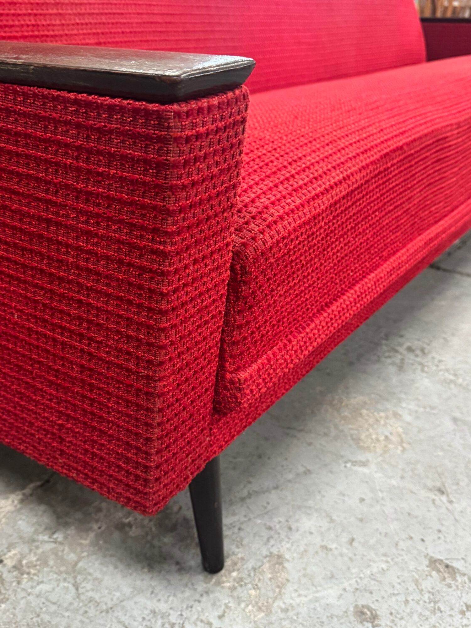 Red canapé