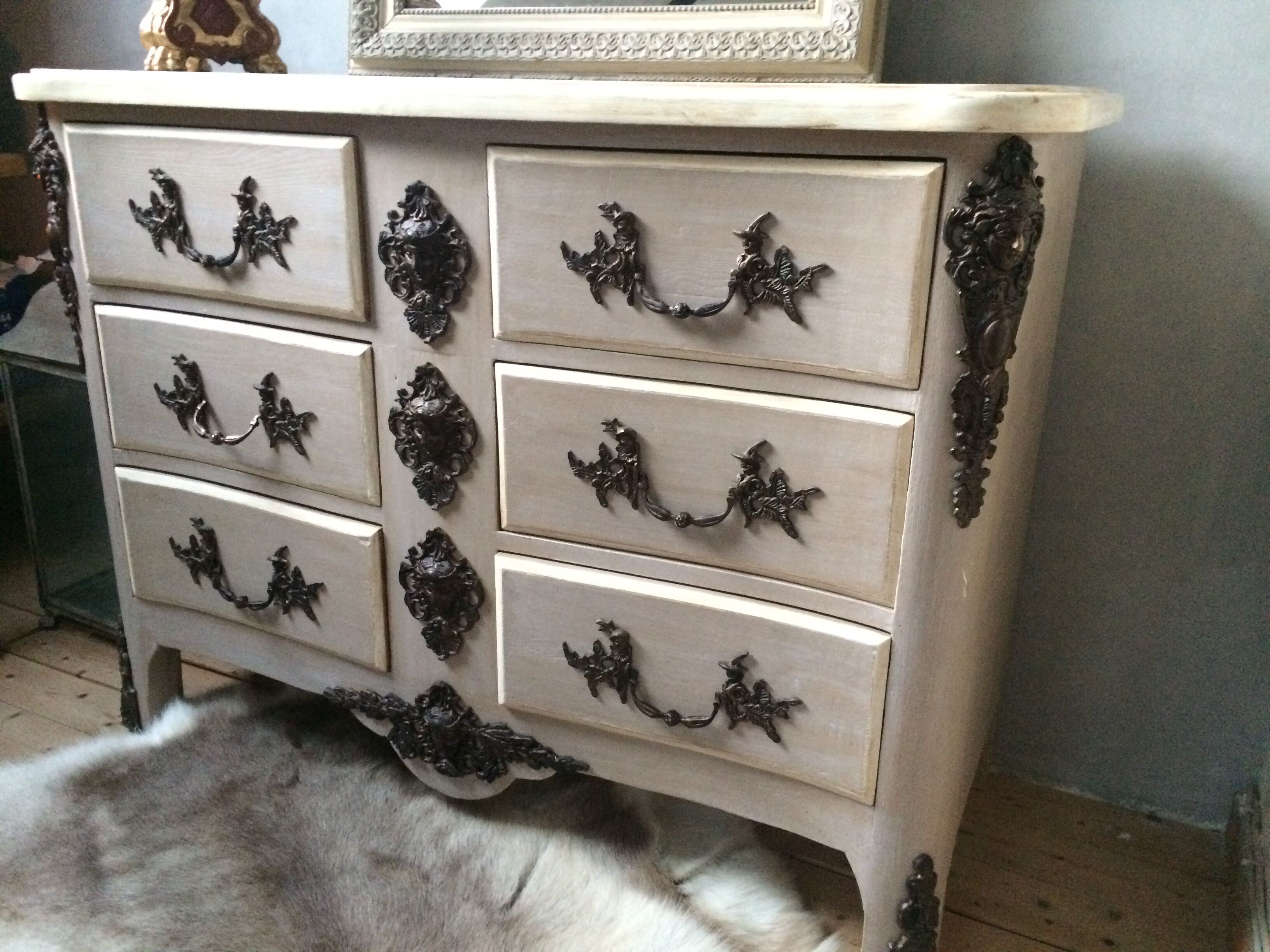 Curved chest of drawers 6 drawers of style xviiith patinated mole