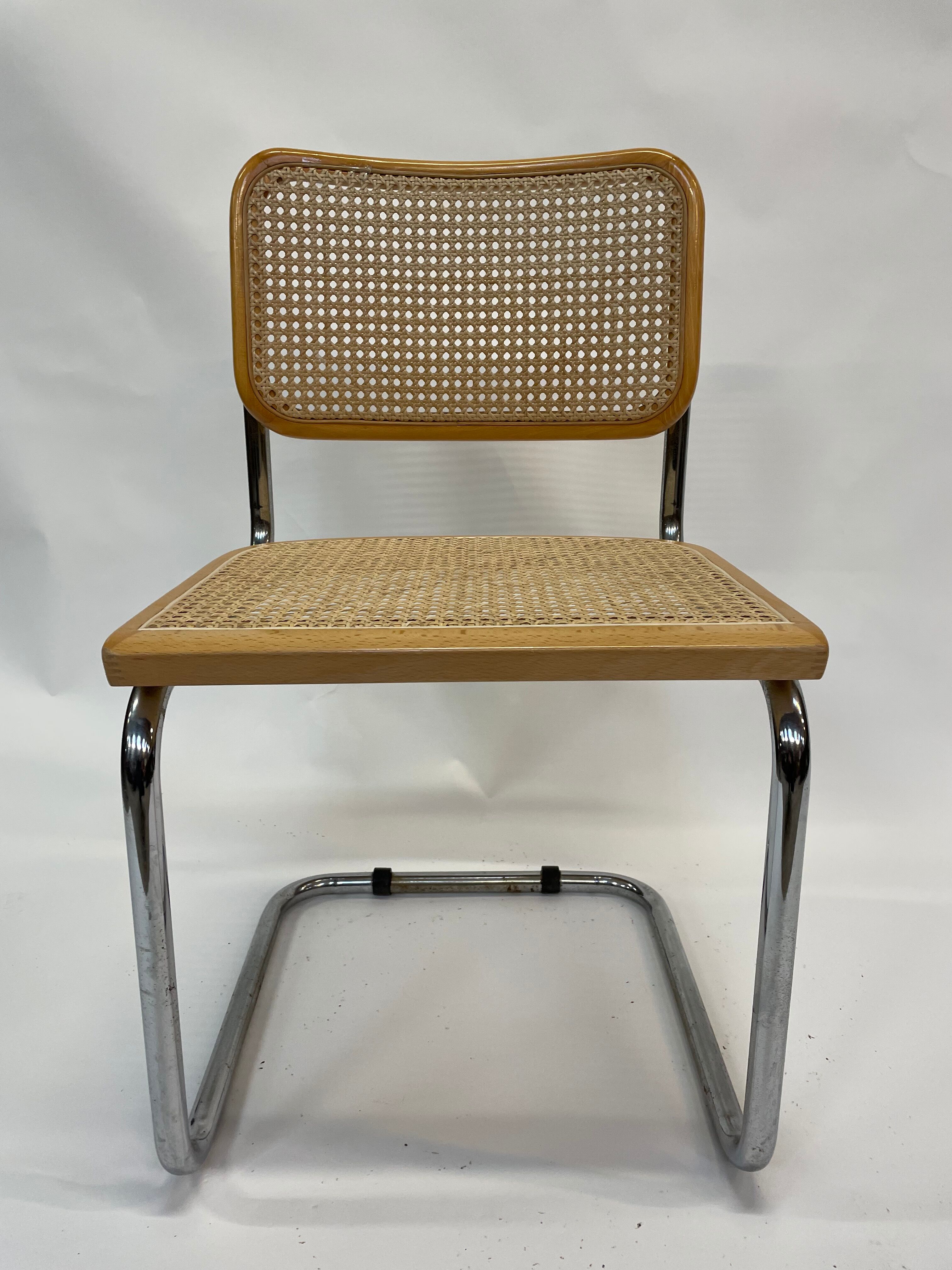 Chaise Cesca modèle b32 en chrome de Marcel Breuer