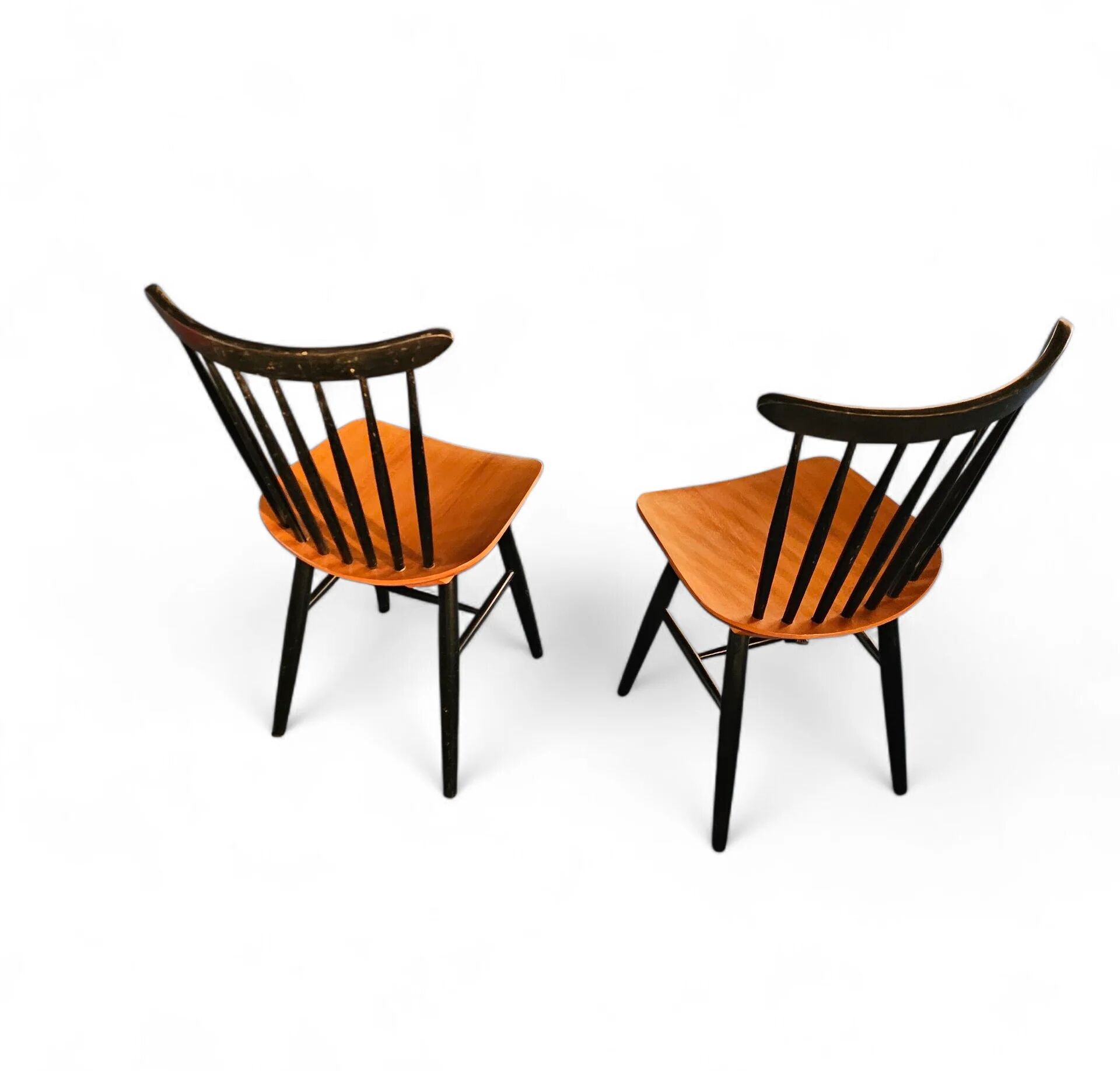 Set of 2 spindle back dining chairs, curved seating, teak wood seat, 1960s, Pastoe Holland, 1970s