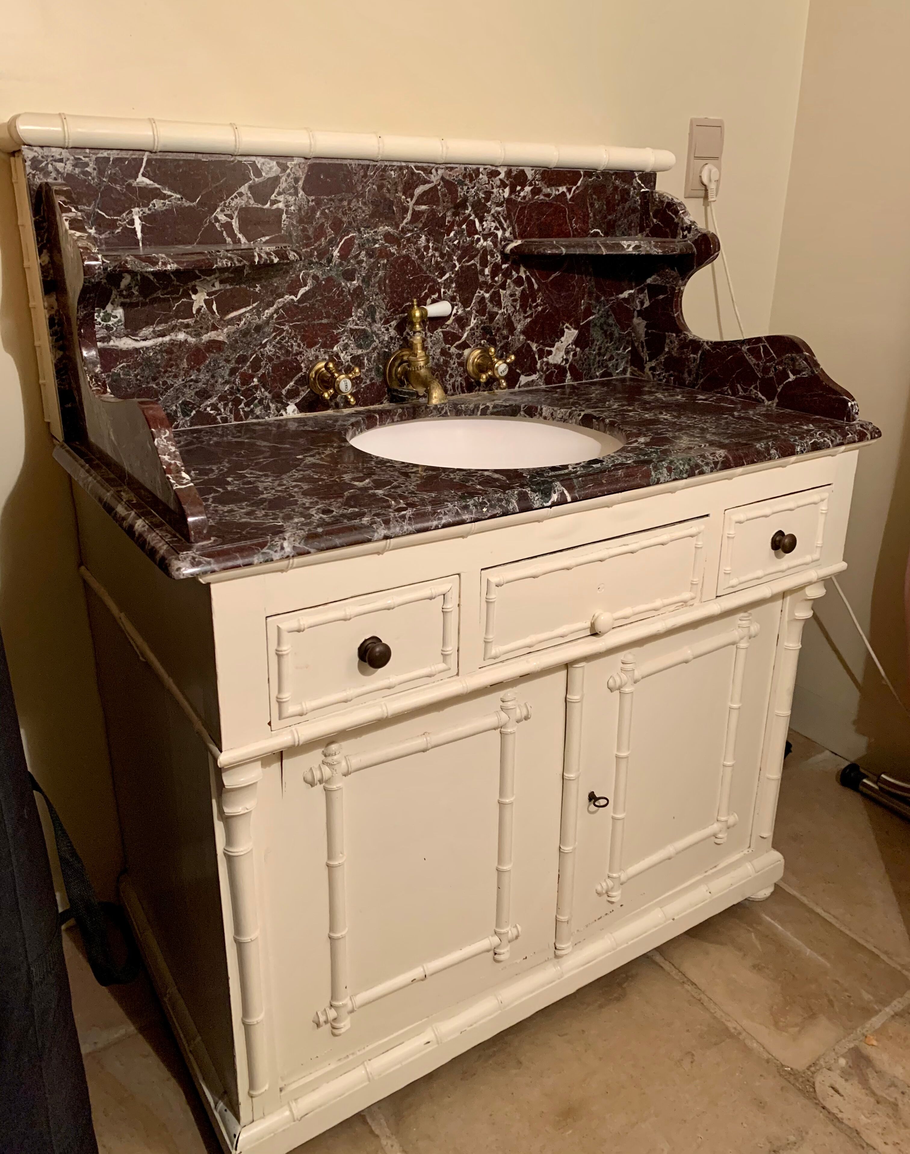 Bathroom furniture, marble top, simple vasque and vintage faucet