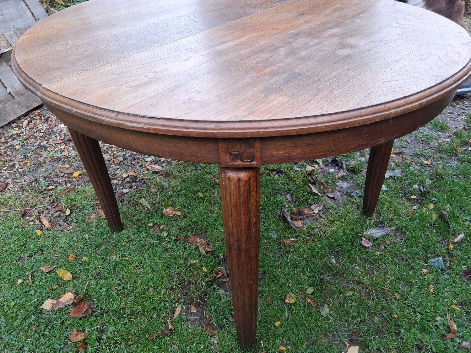 Table ovale art deco