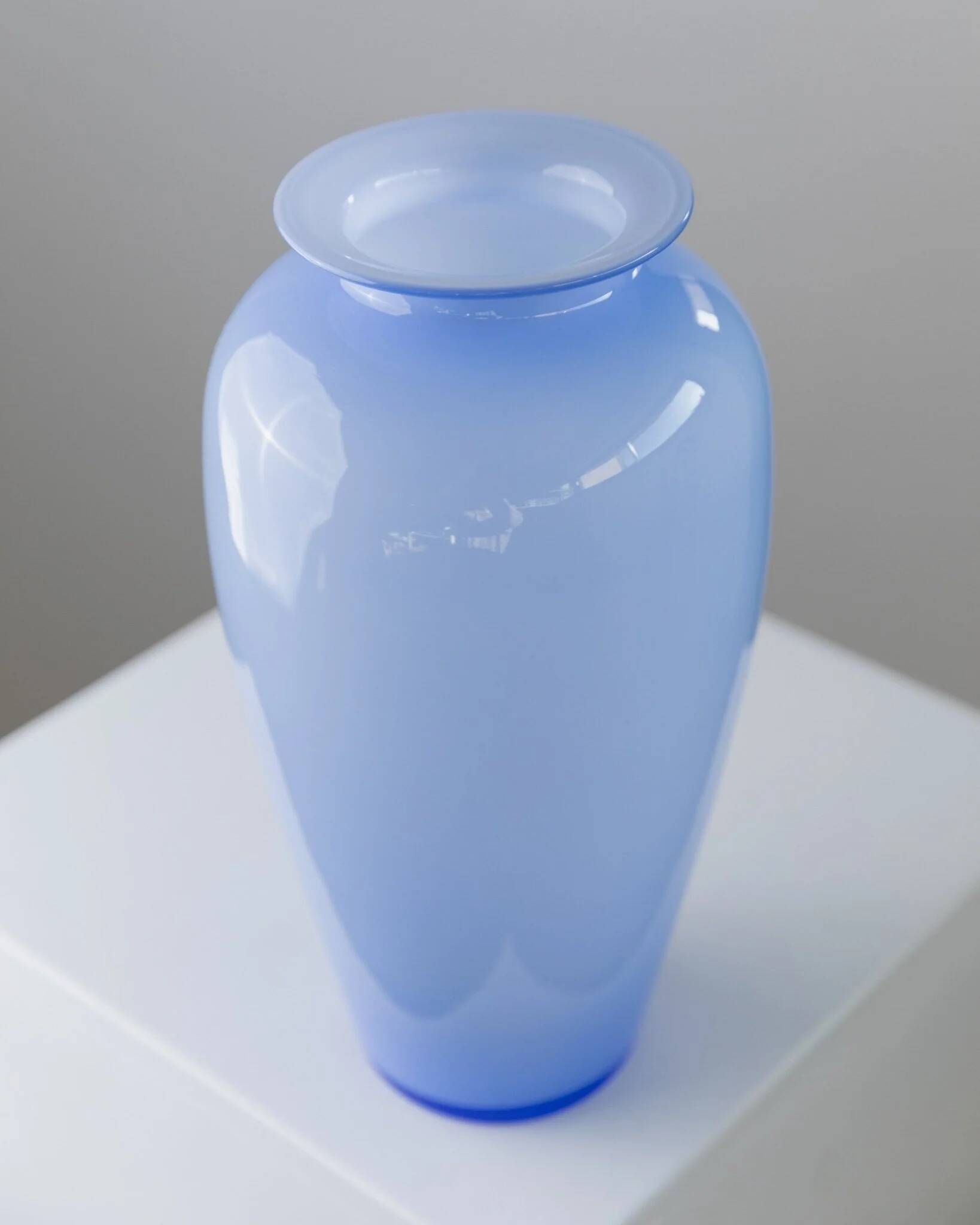 Vintage blue Murano glass vase - Italy 1970s - Flower vase, double glass, timeless shape - Elegant retro decoration, gift idea