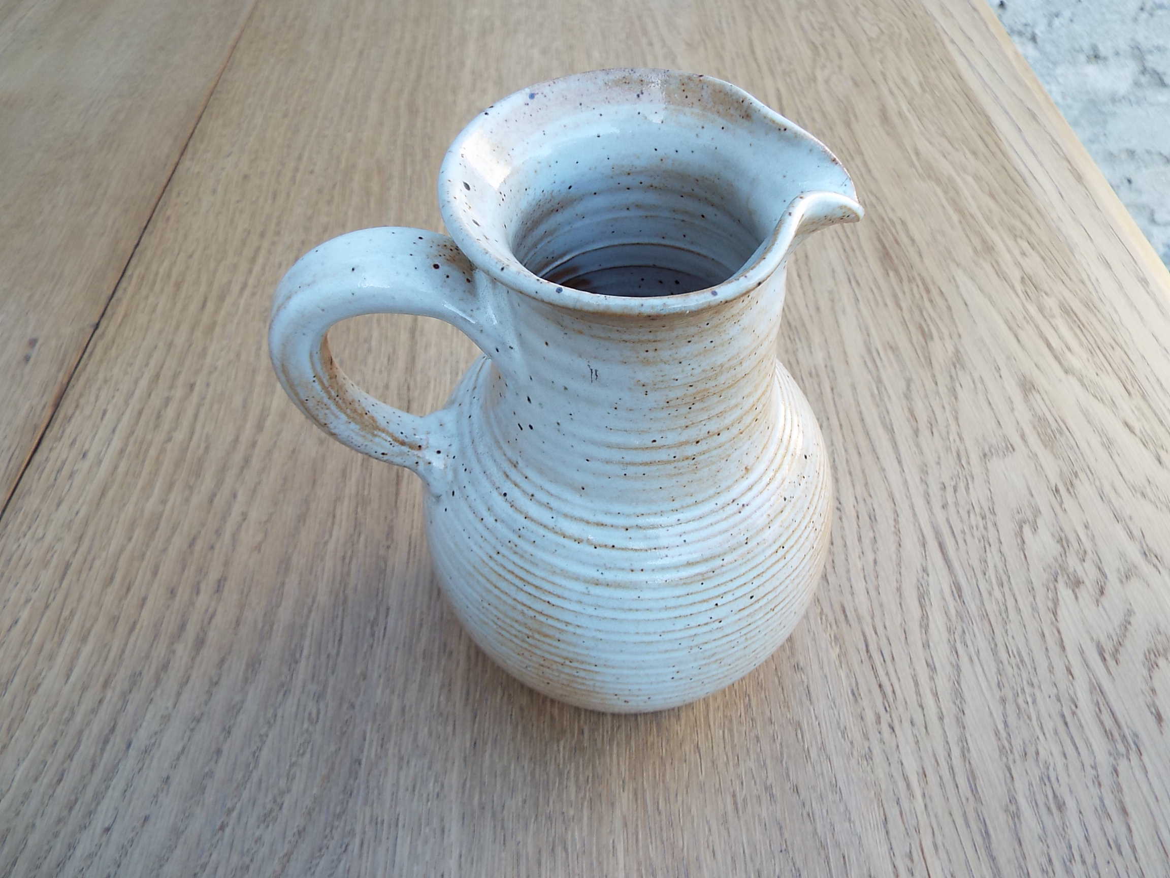 Pitcher 0.75l in marsh sandstone