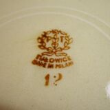 Hollow plates in brown sandstone