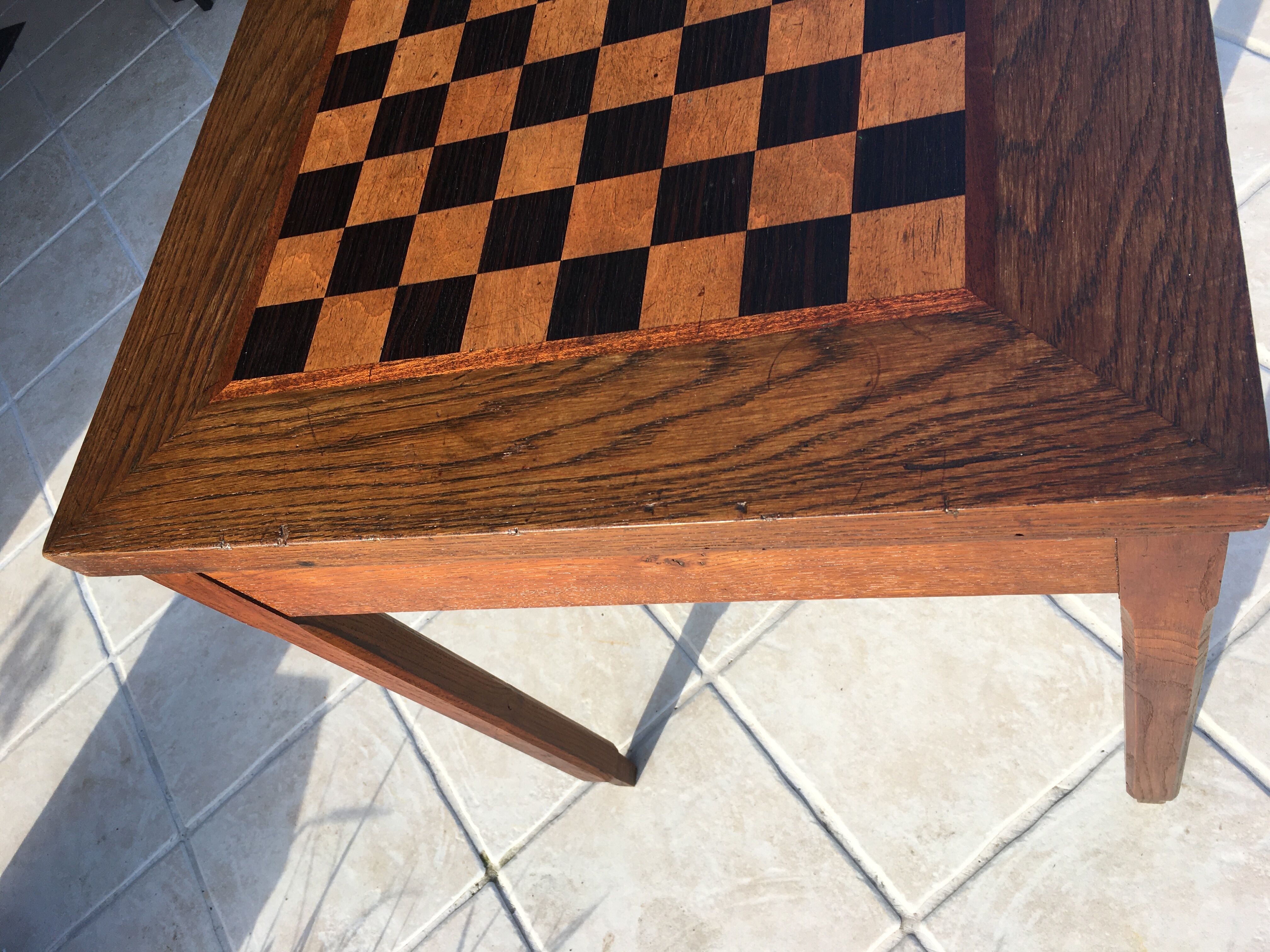 Table échiquier
