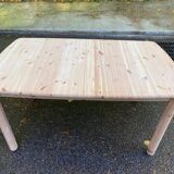 Scandinavian extendable dining table renovated in solid wood 180cm