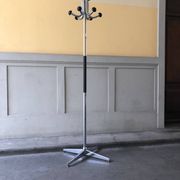 Vintage metal parrot coat rack