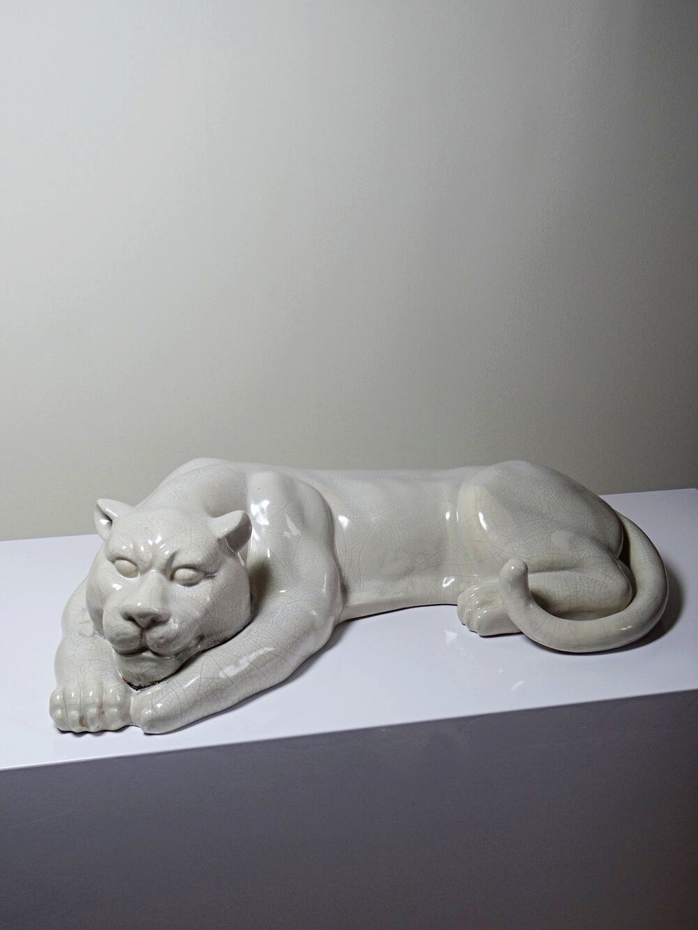 Large elongated panther in crackled earthenware, vintage 1960s-1980s.