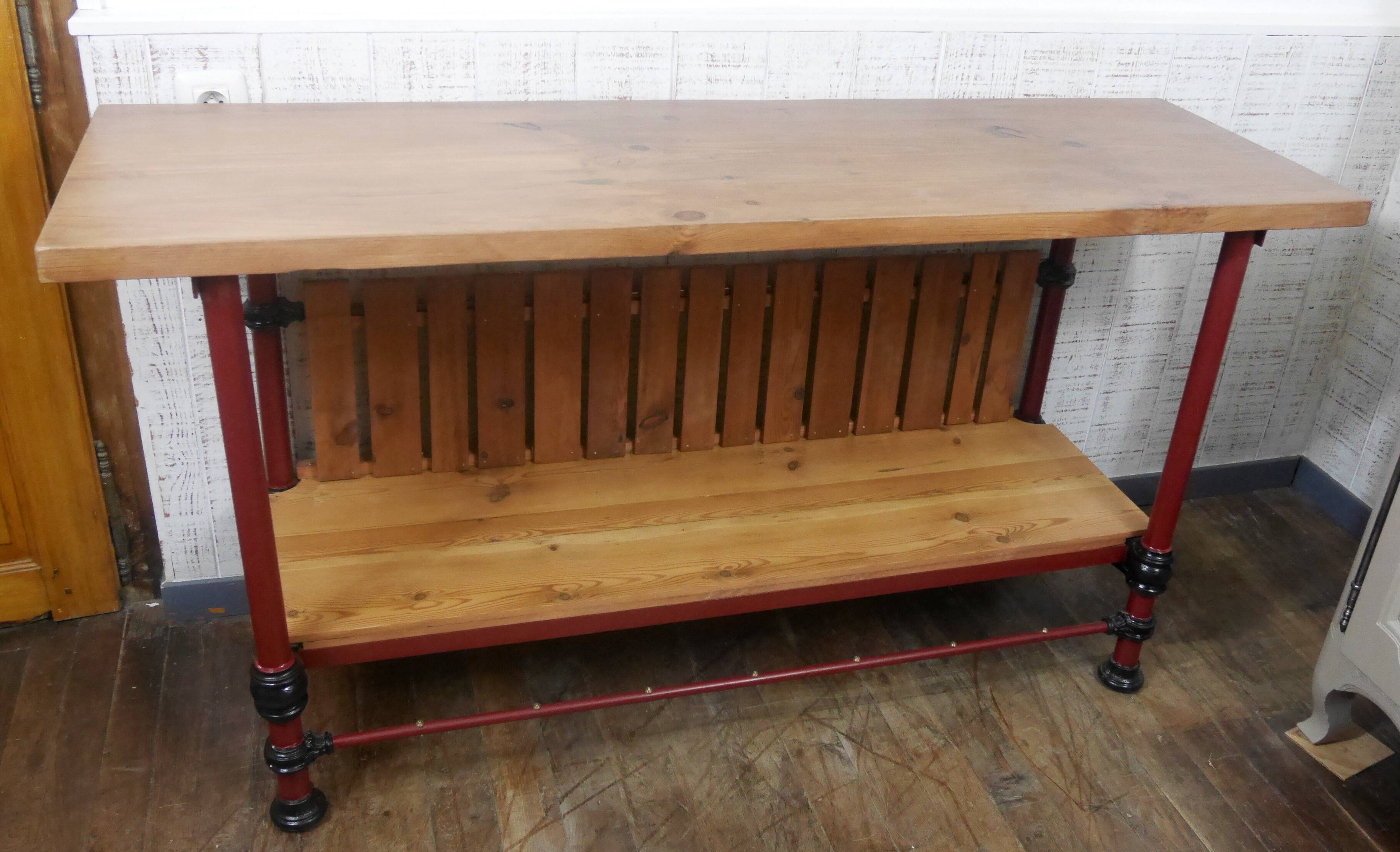 Iron and wood table, professional furniture