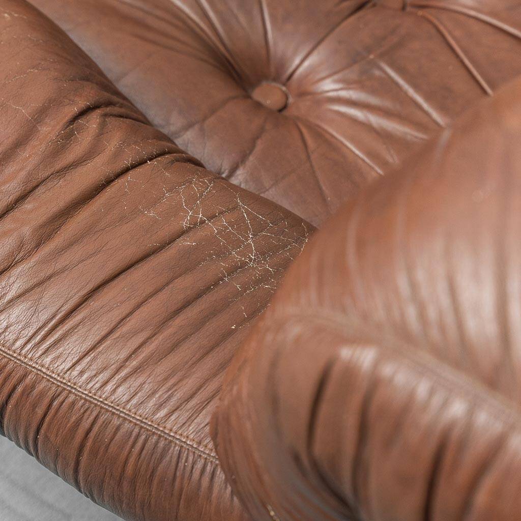 COPPIA DI POLTRONE VINTAGE IN PELLE MARRONE ANNI ’70 MODERNARIATO