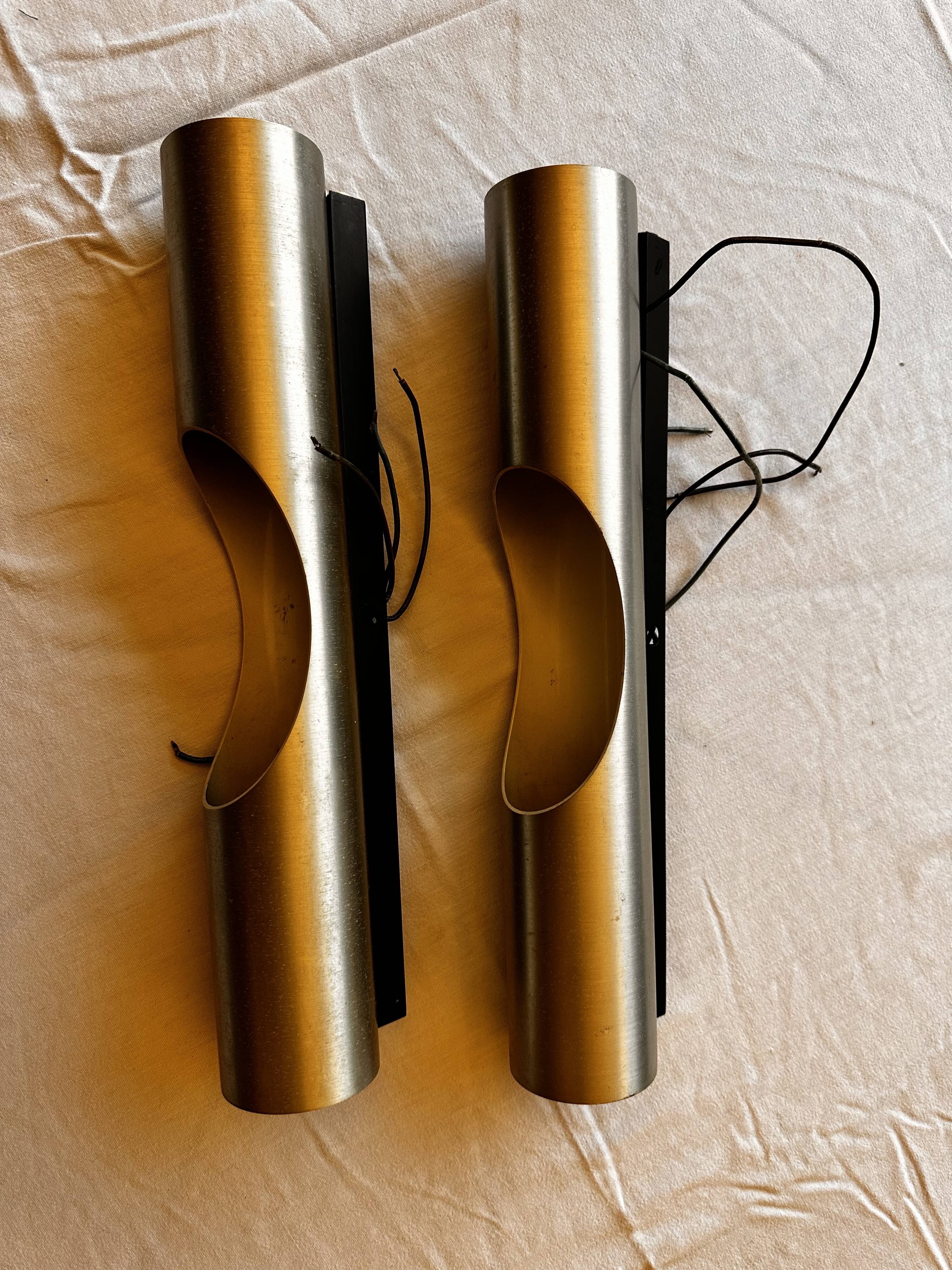 Pair of wall lights model "FUGA" Raak Amsterdam by Maija Liisa Komulainen