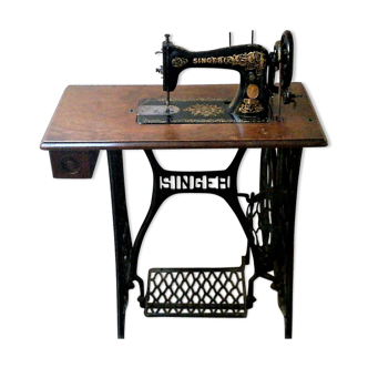 Singer 1900s sewing machine