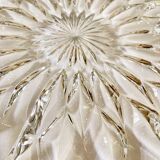 Dish and coaster in chiseled crystal and silver metal