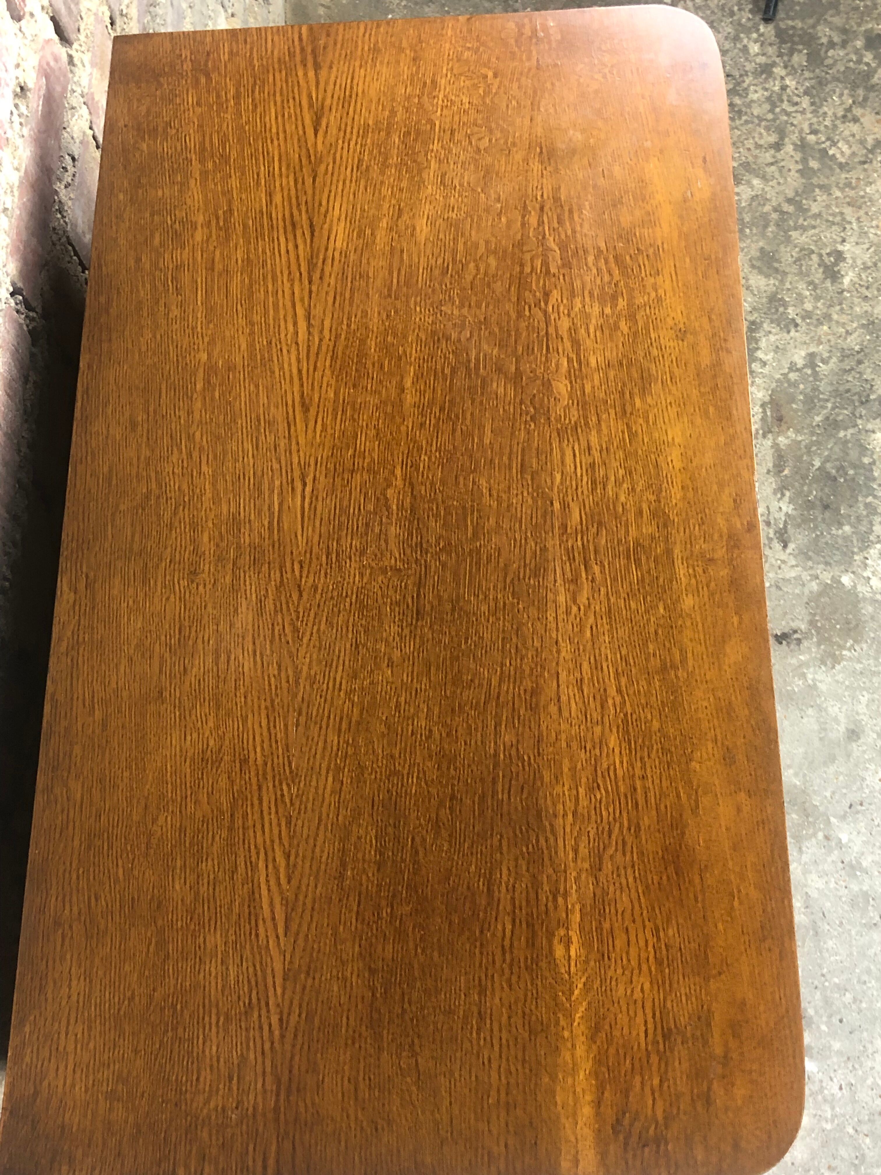 Music in vintage oak 60