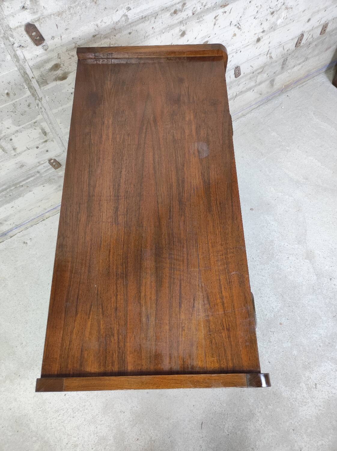 Commode vintage