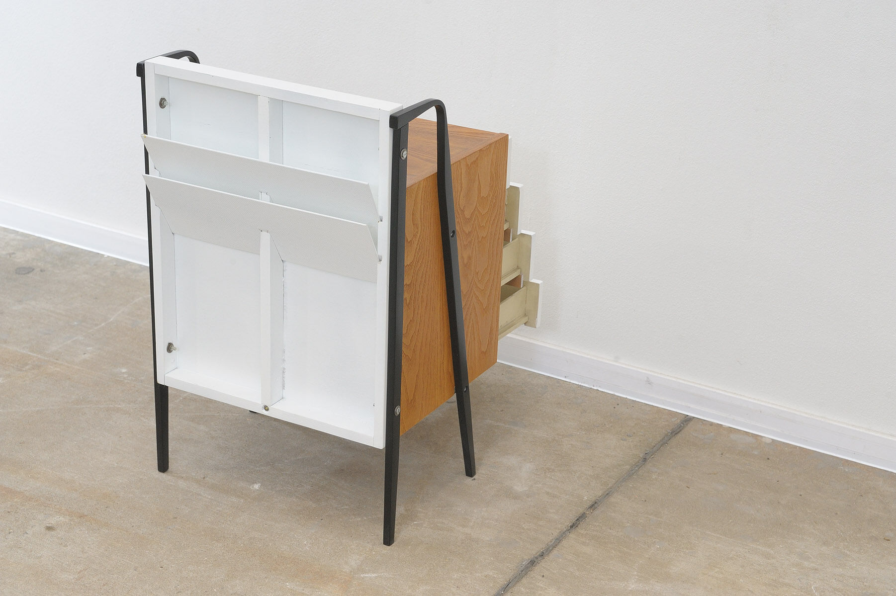 Commode du milieu du siècle entièrement restaurée par Tatra nabytok, années 1960