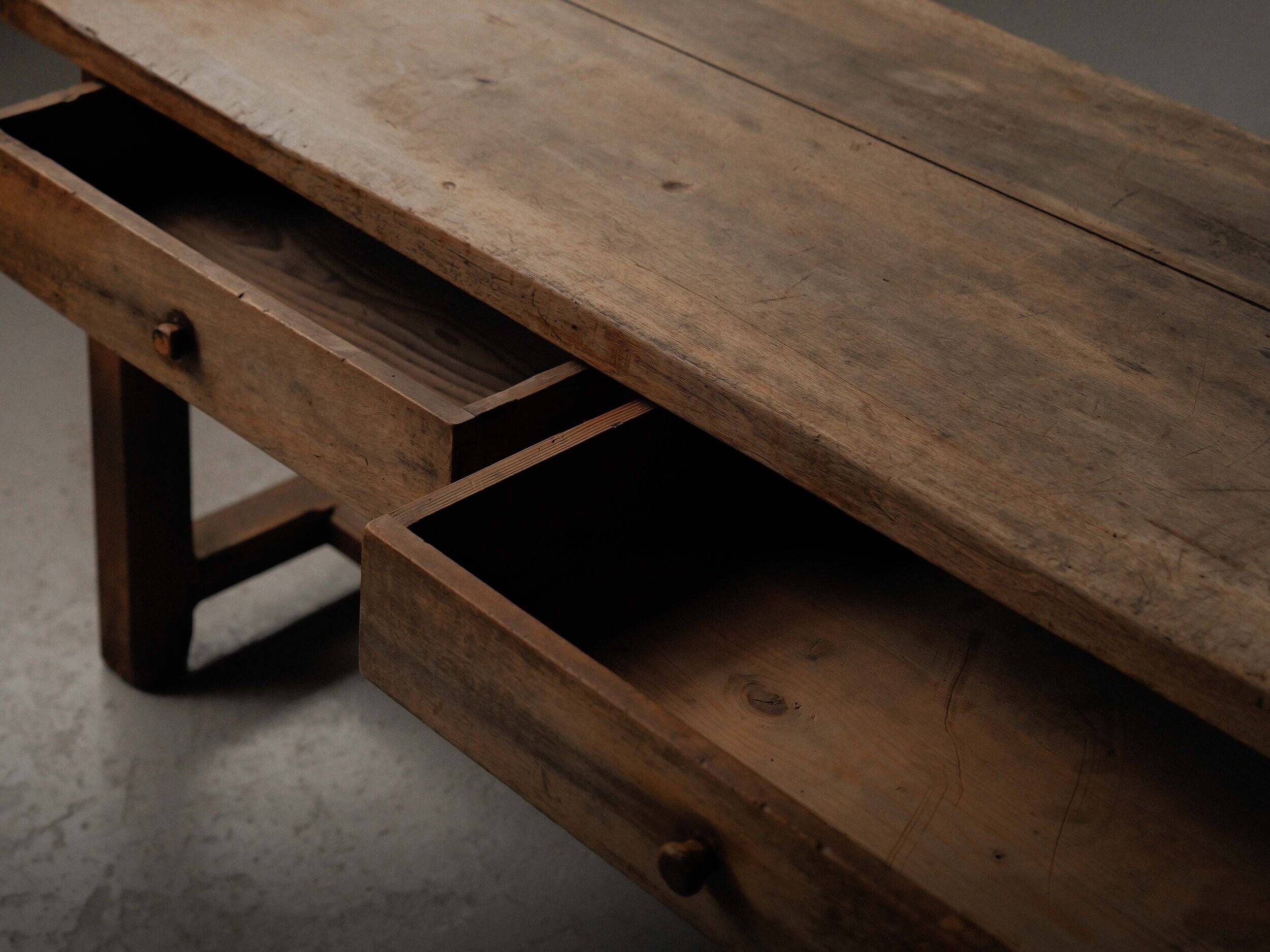 Antique work table/console in solid oak, Auvergne, circa 1900