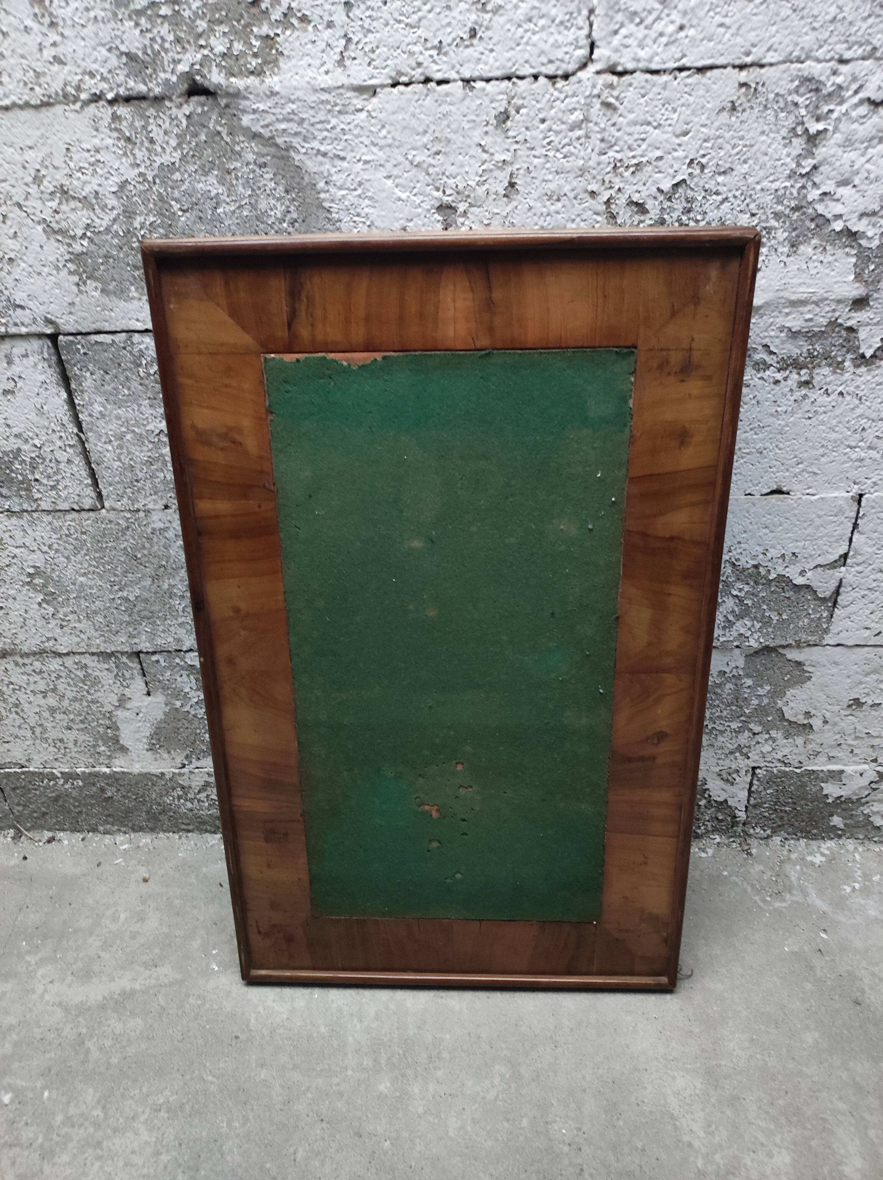 Folding table with floral marquetry