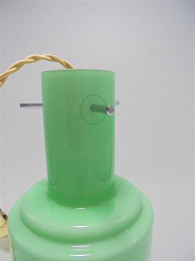 Green vintage suspension