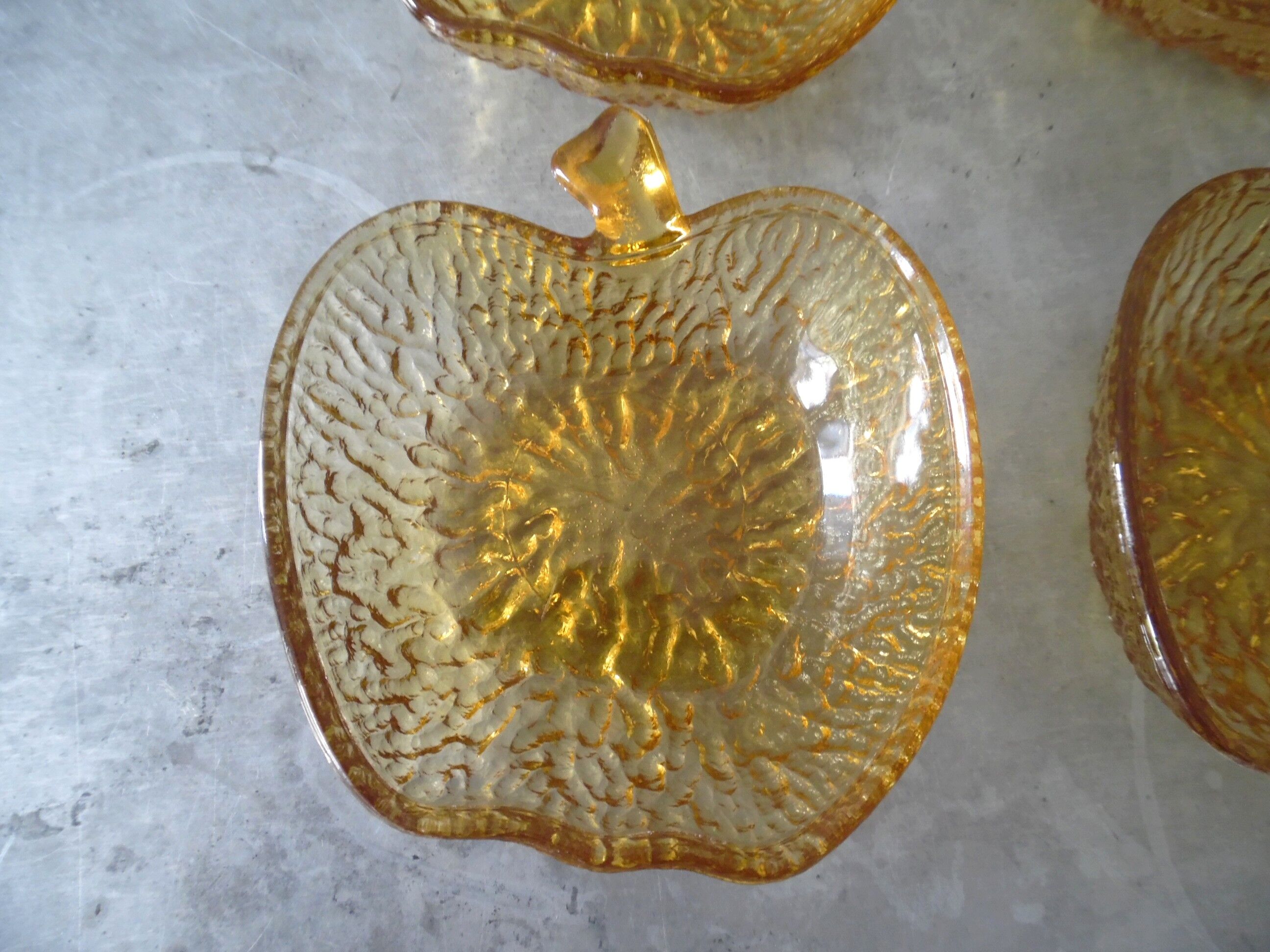 Amber vintage Apple cups