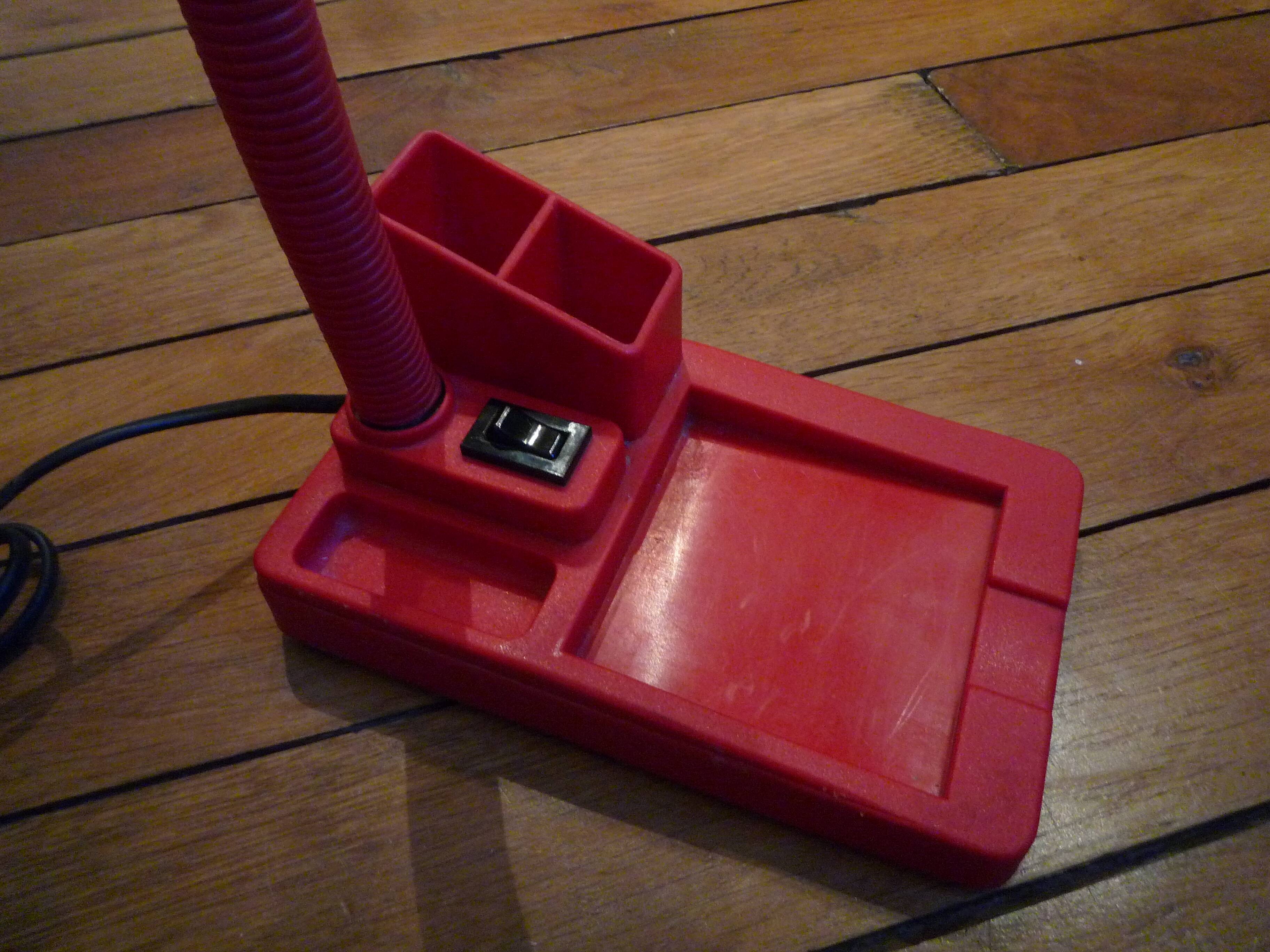 Lampe du bureau porte crayons rouge IMQ vintage italien 80s