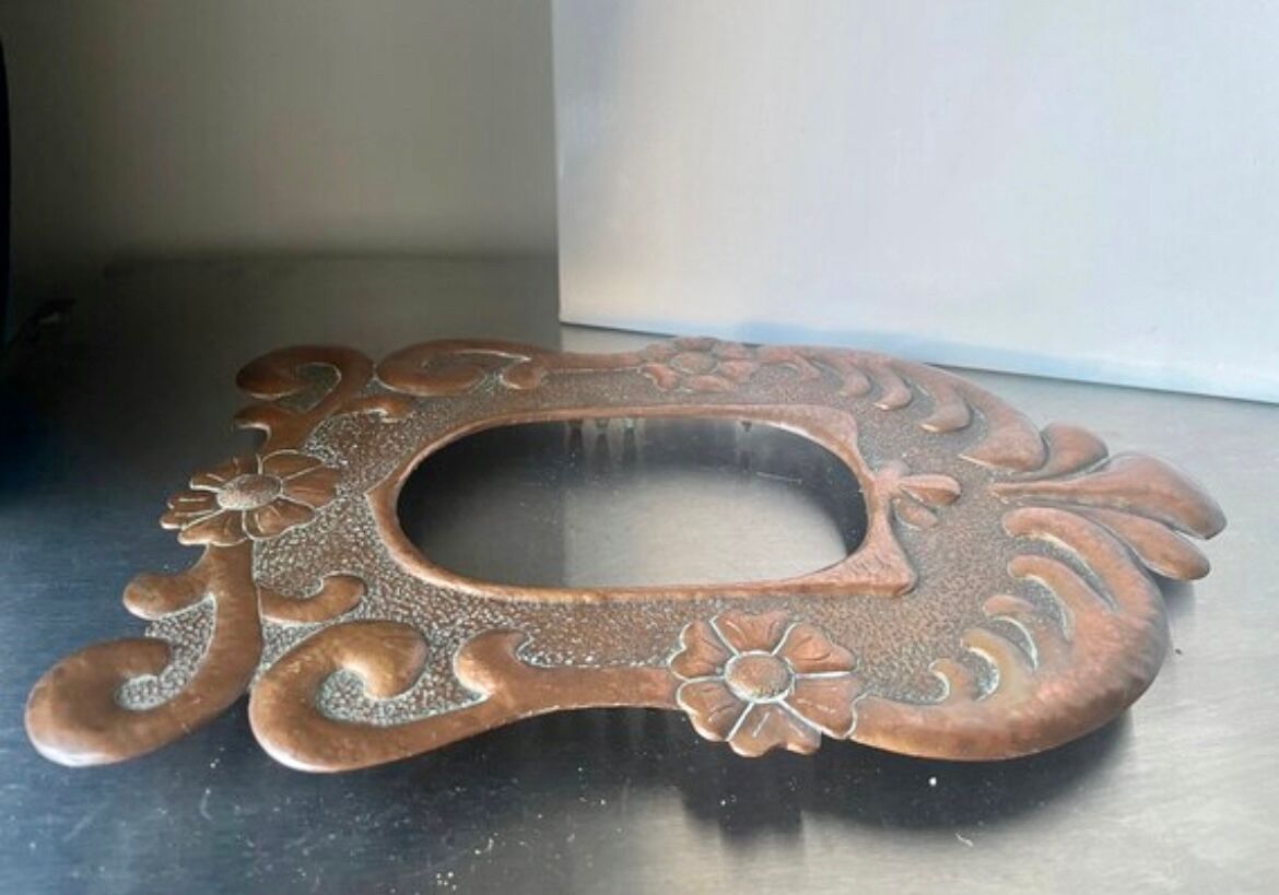 Art nouveau copper metal frame 31 cm x 19 cm