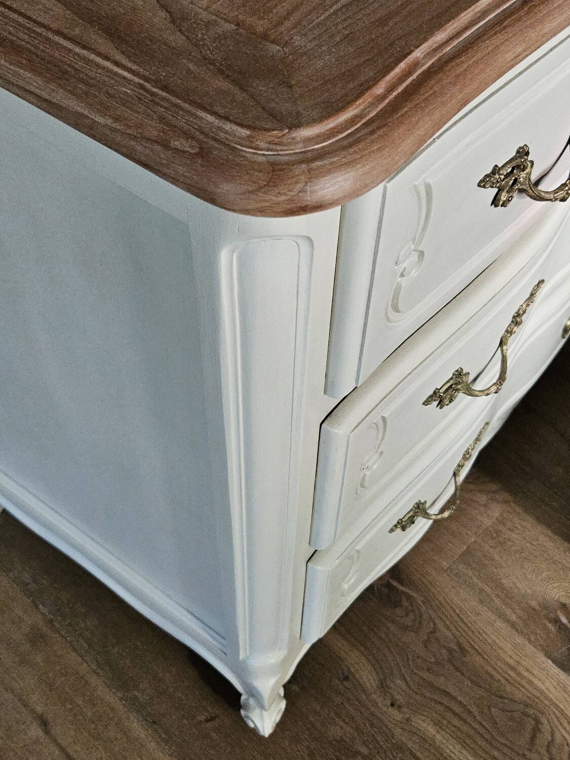Louis XV style chest of drawers