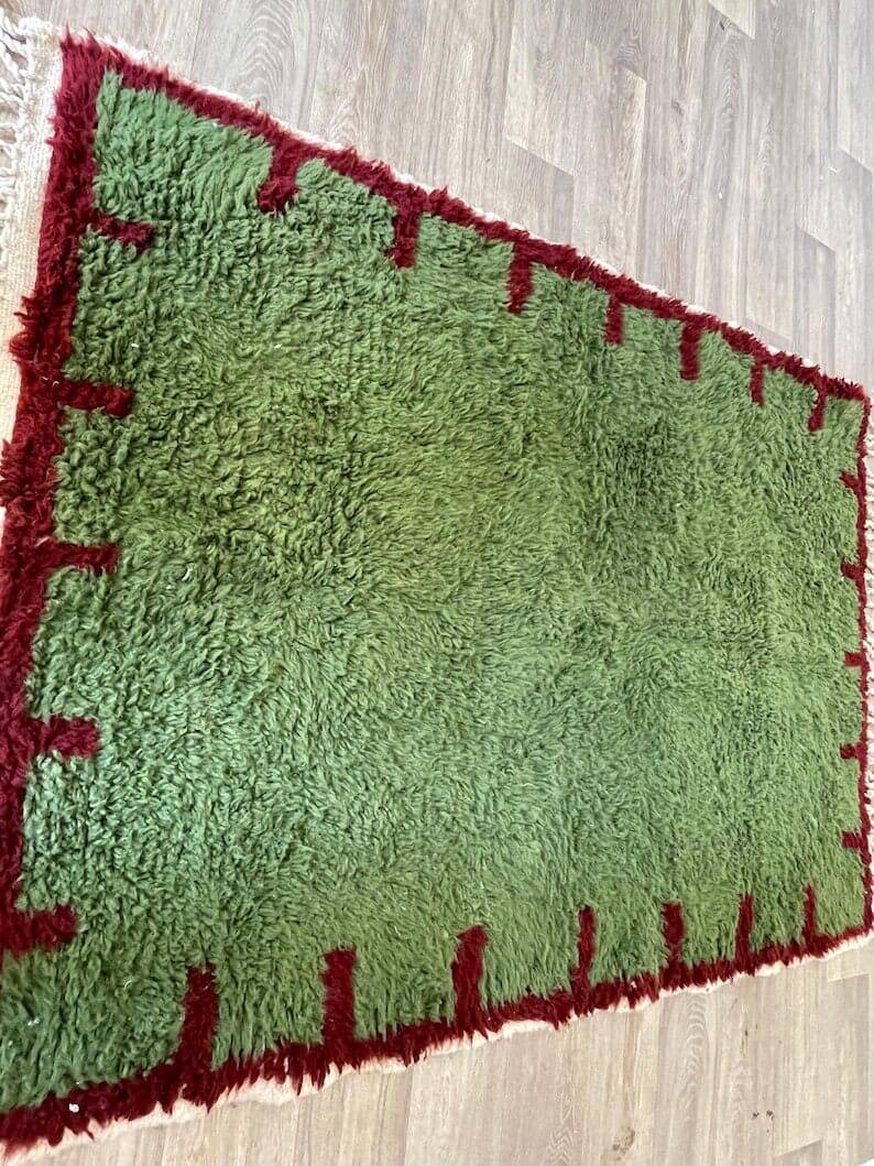 Traditional handmade pure wool rug, green, size 150 x 250 cm